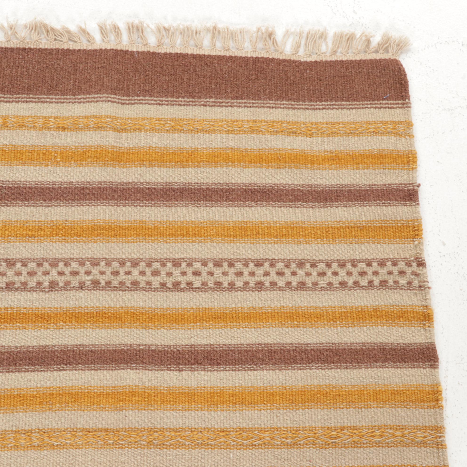 2'10 x 5'2 Handwoven Geometric Kilim Accent Rug