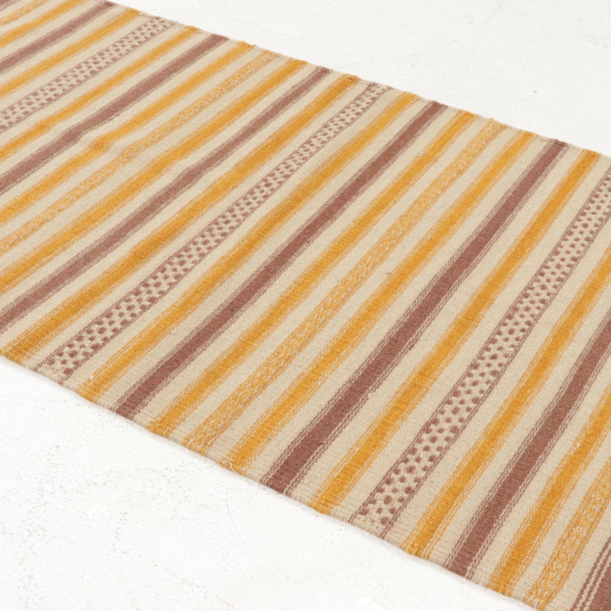 2'10 x 5'2 Handwoven Geometric Kilim Accent Rug