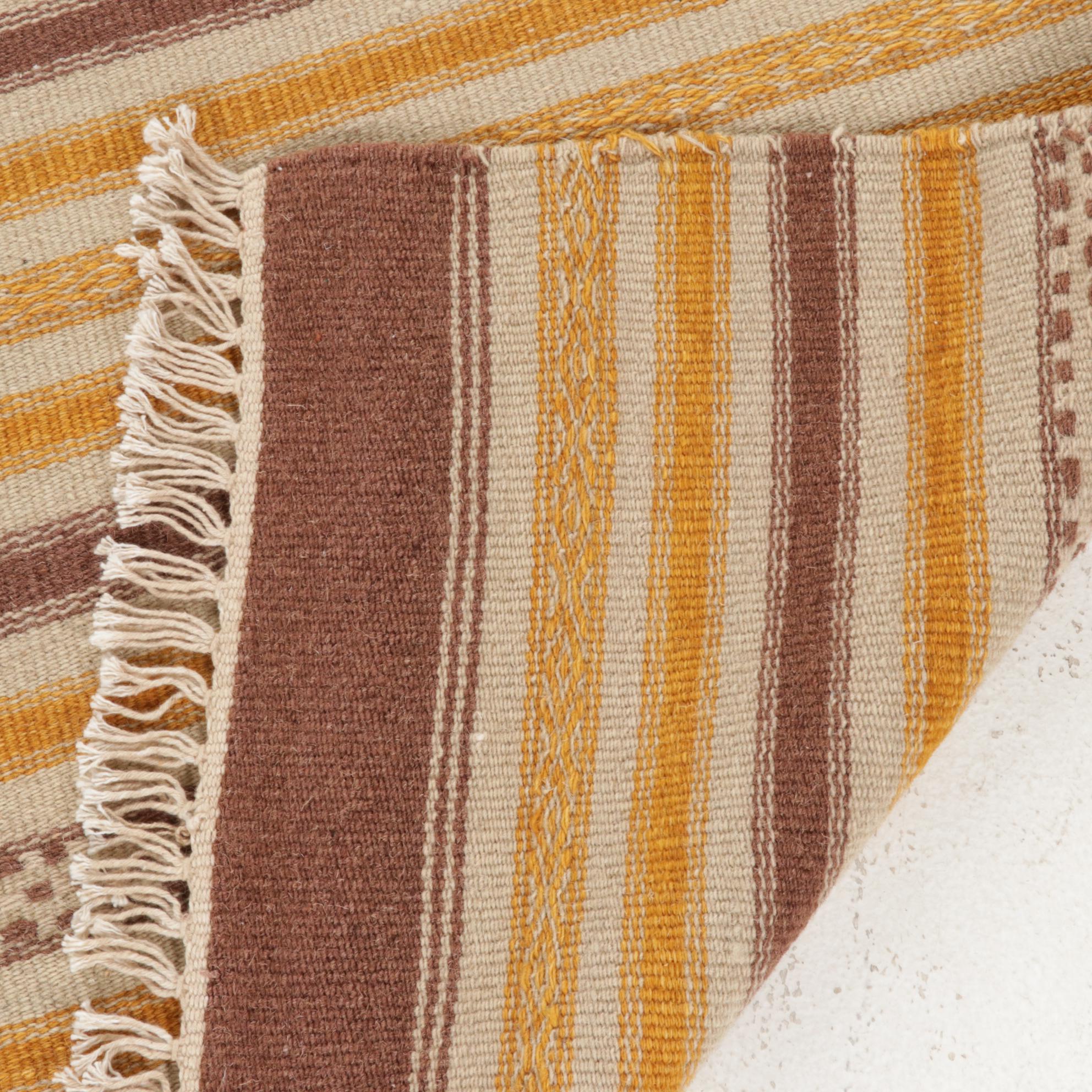 2'10 x 5'2 Handwoven Geometric Kilim Accent Rug