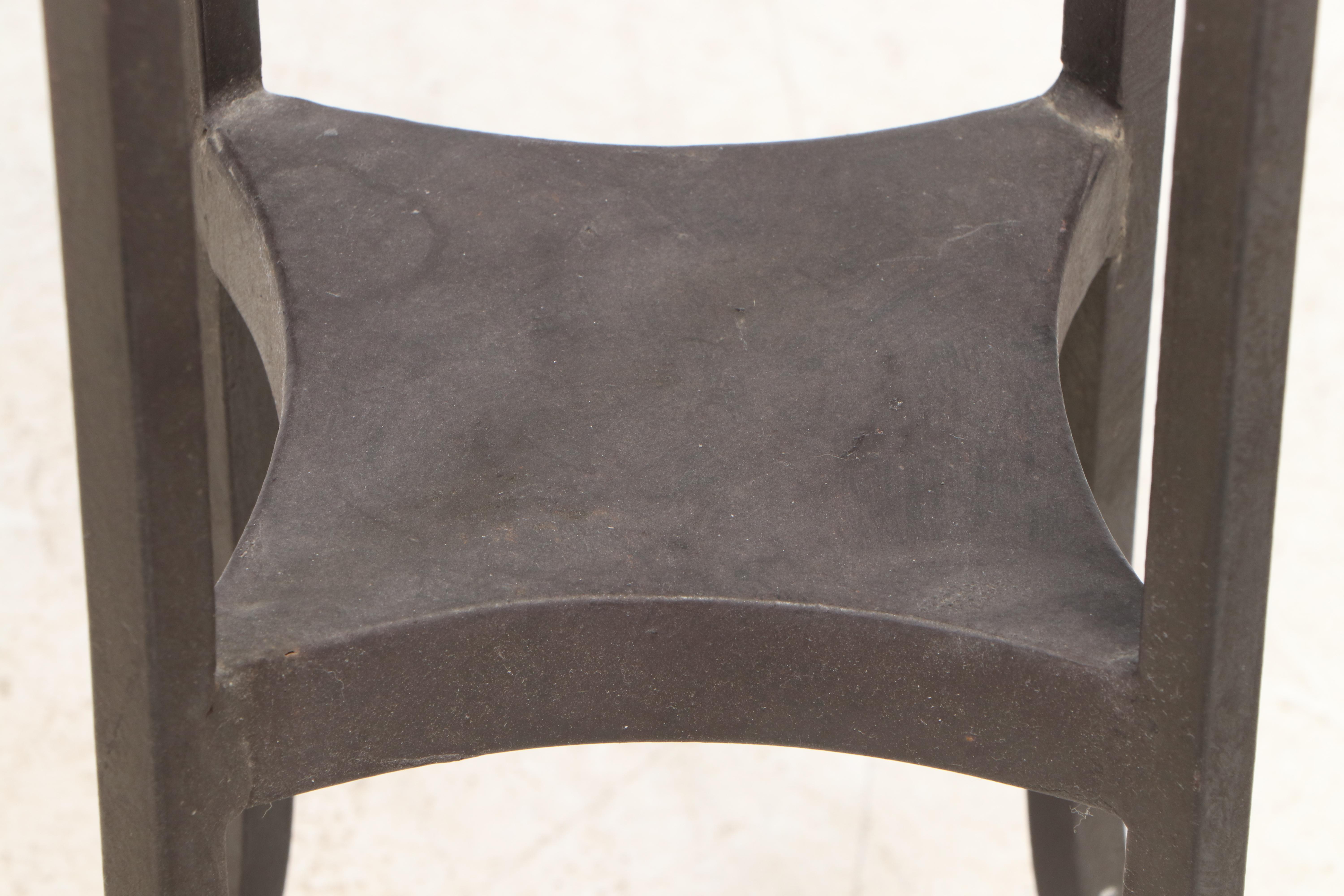 Welded Metal Plant Stand Pedestal