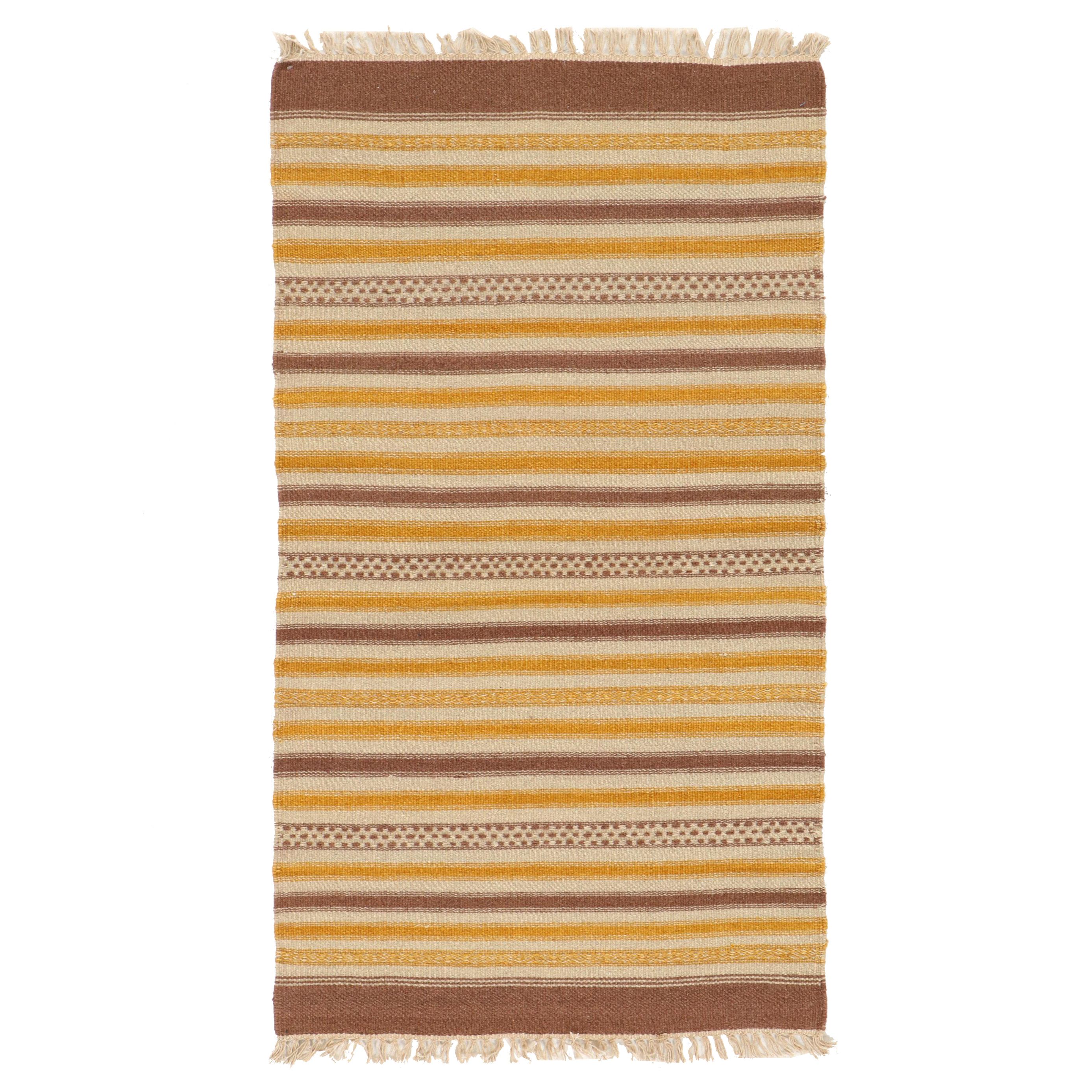 2'10 x 5'2 Handwoven Geometric Kilim Accent Rug