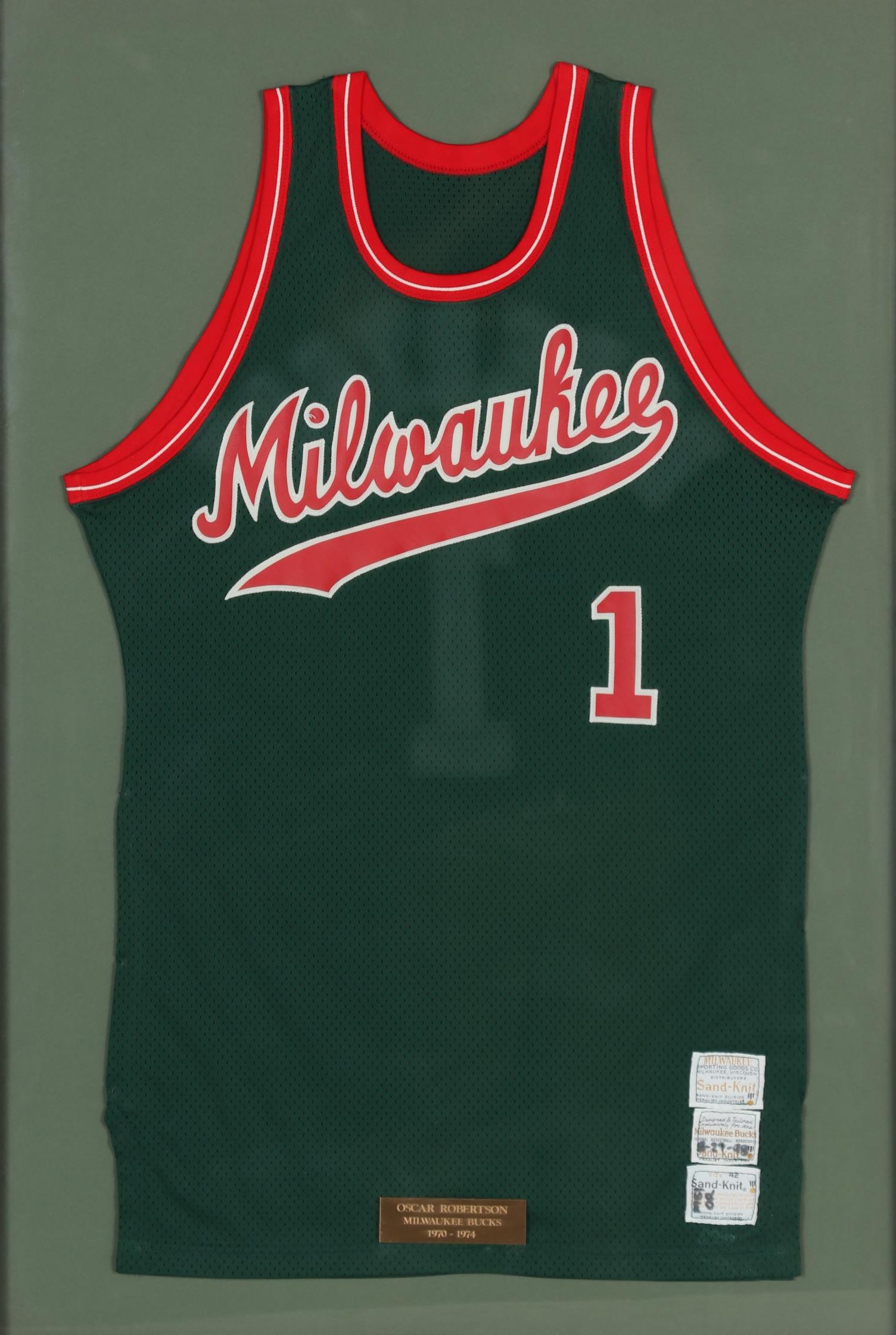 Oscar Robertson 1970–1974 NBA Milwaukee Bucks Sand-Knit Jersey in Frame