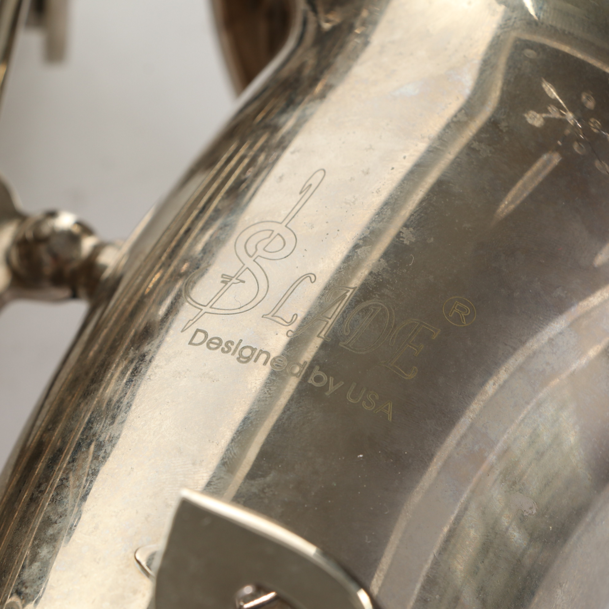 Lade WSS-890 Eb Alto Saxophone with Case