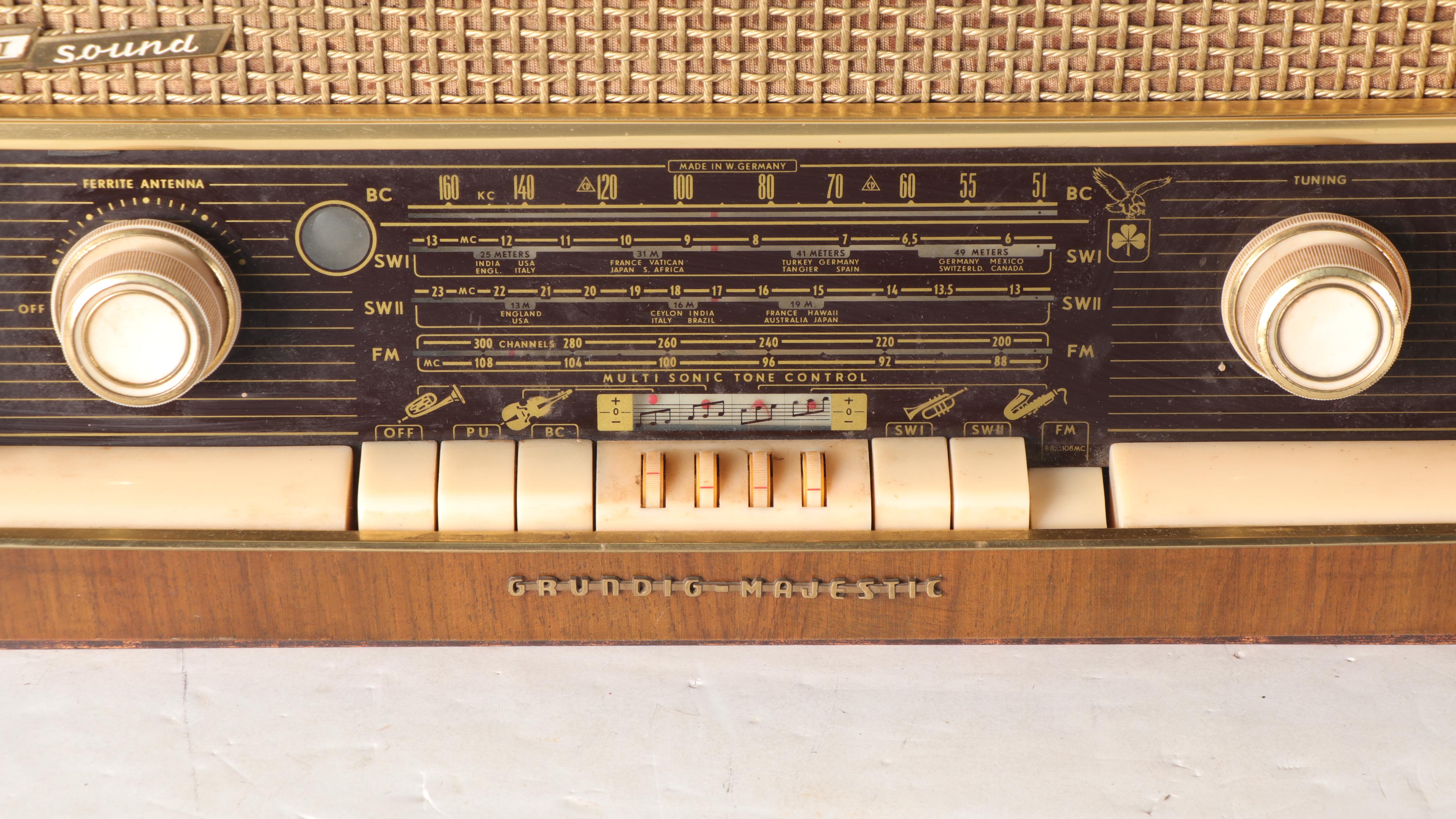 Grundig-Majestic Model 3028 Broadcast Receiver, 1950s