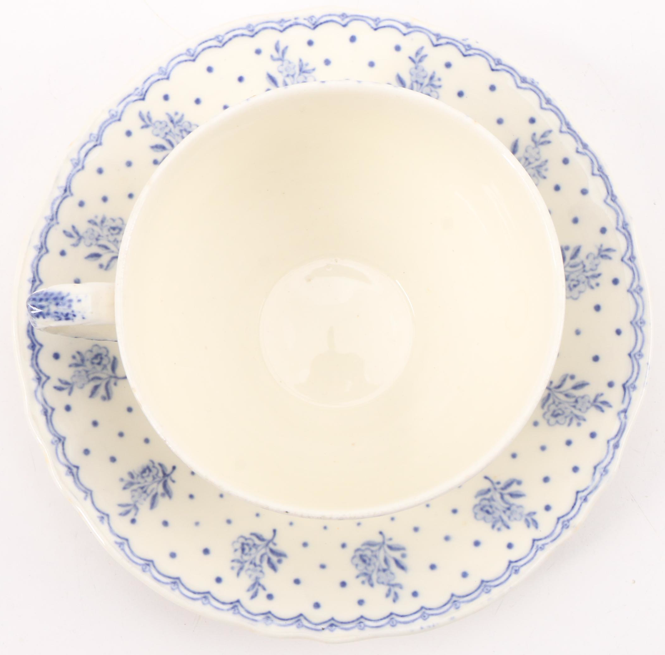Grindley "Tewkesbury" Cream Petal Ceramic Dinnerware, Early to Mid-20th Century