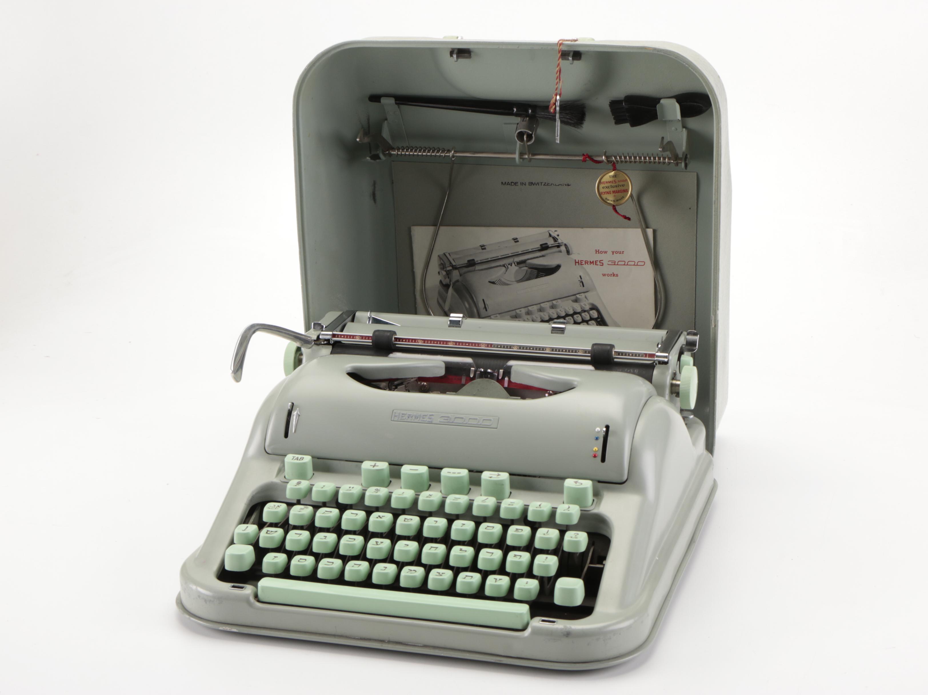 Paillard "Hermes 3000" Typewriter With Keys In Hebrew