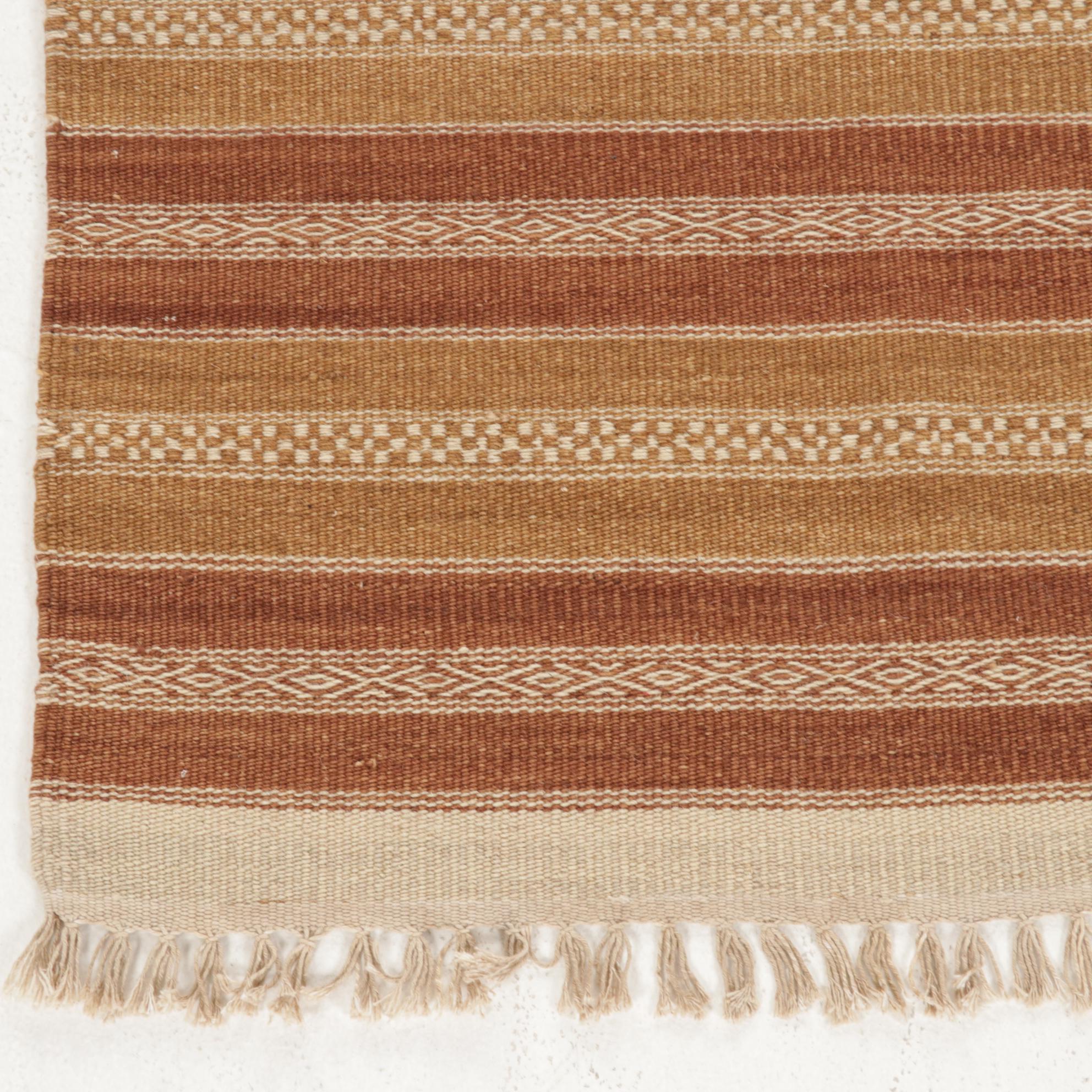 2'8 x 5'2 Handwoven Geometric Kilim Accent Rug