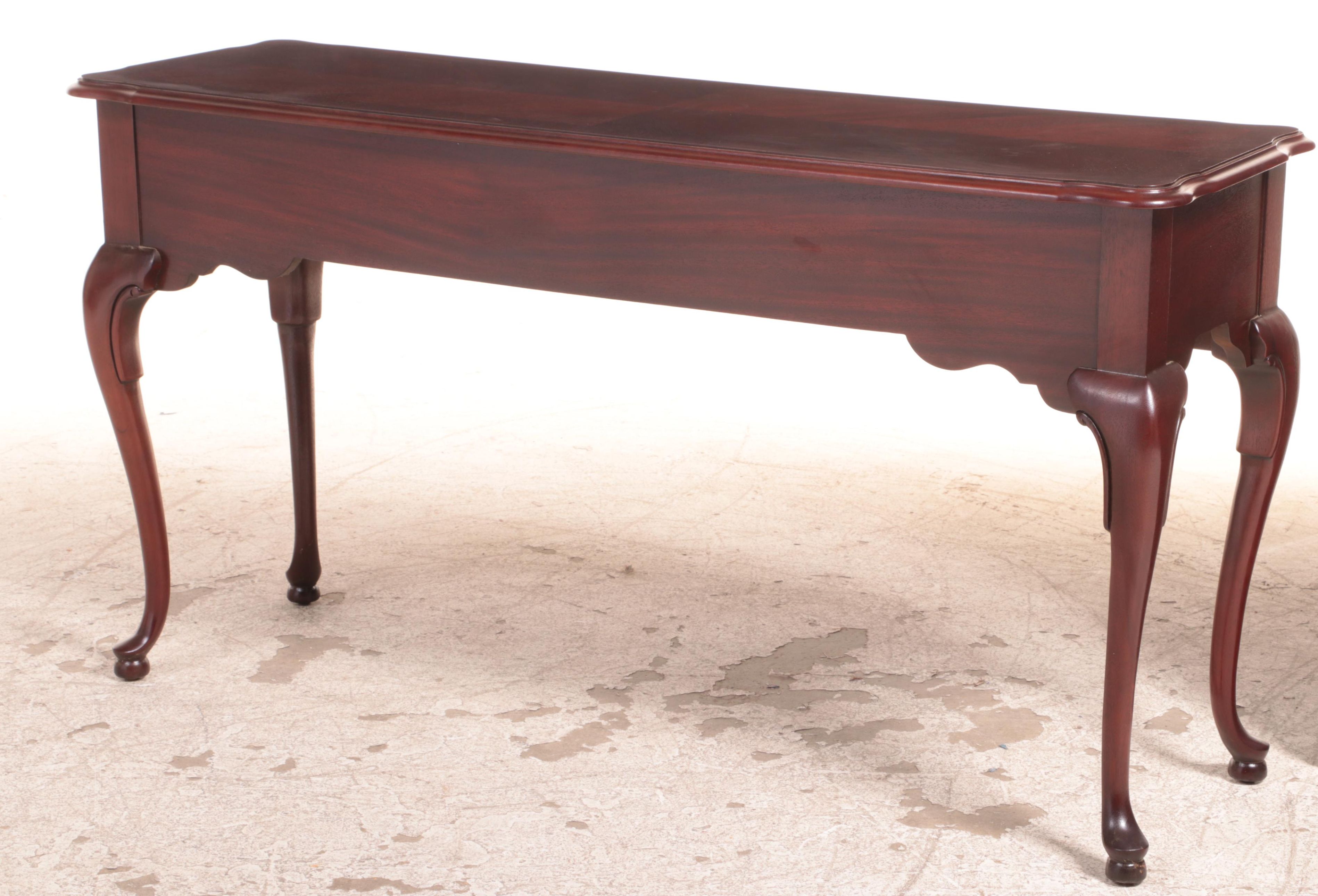 Thomasville Queen Anne Style Mahogany Sofa Table