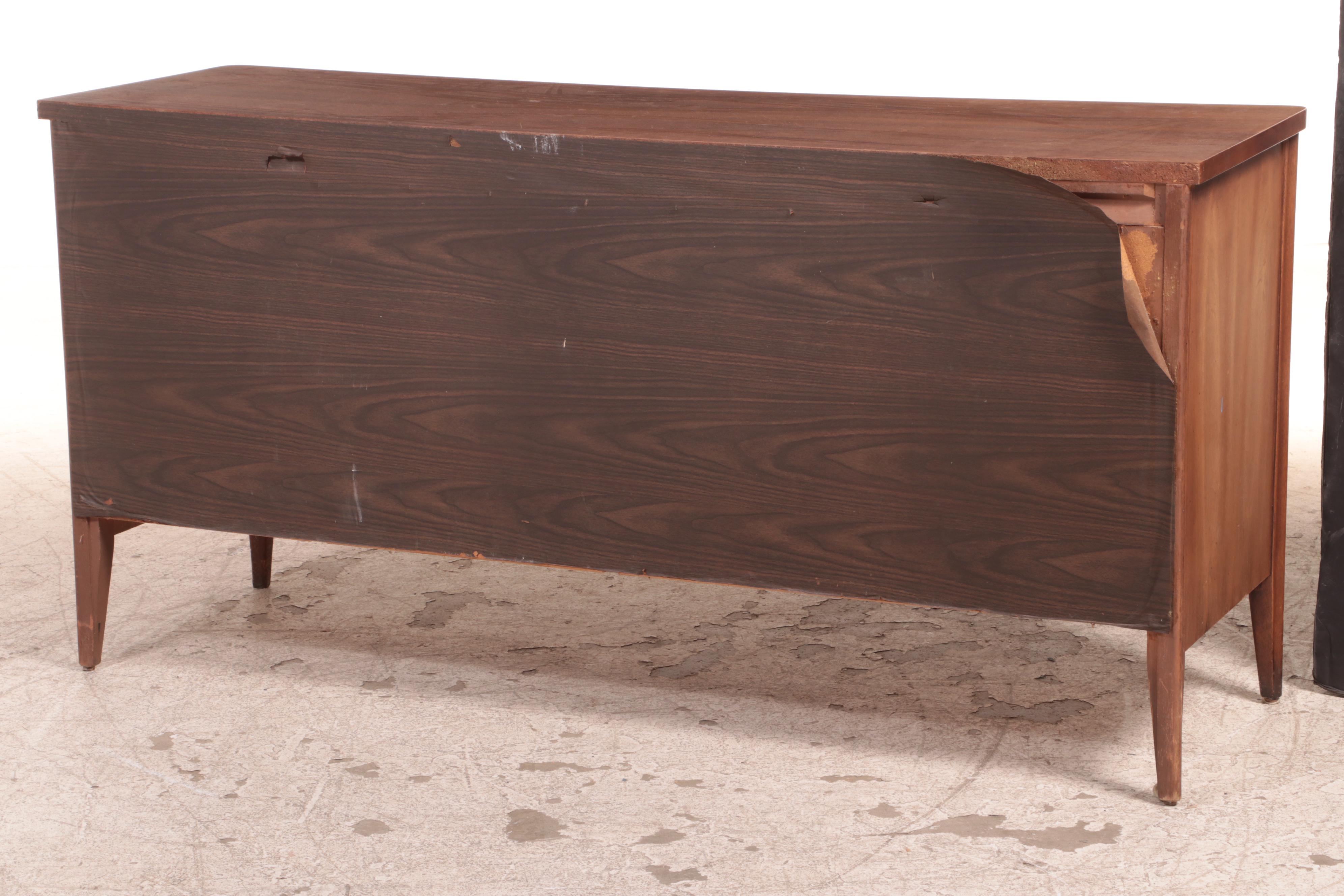 Broyhill Premier "Tribute Collection" Mid Century Modern Walnut Credenza