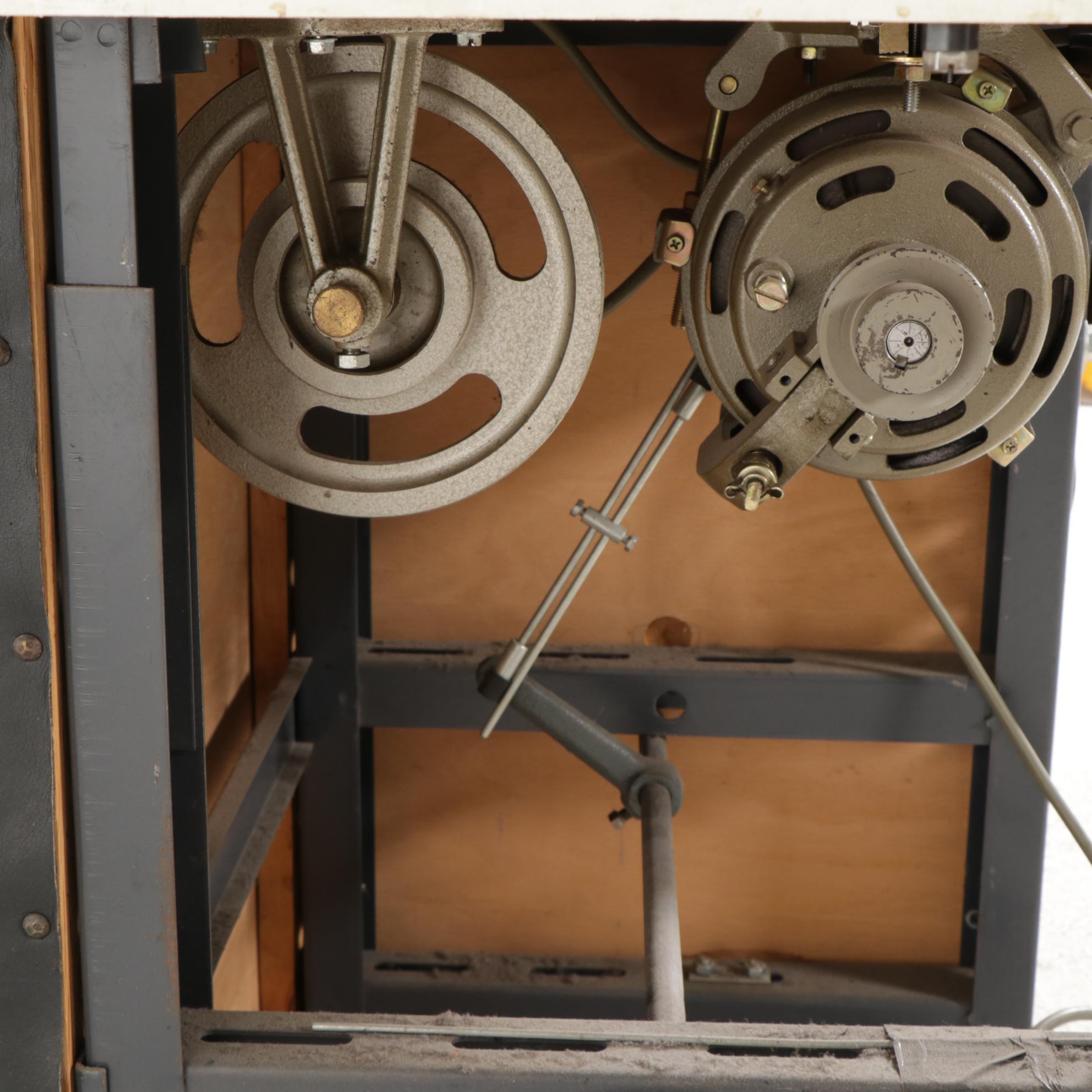 Singer Model 29-U172A Industrial Sewing Machine and Work Table