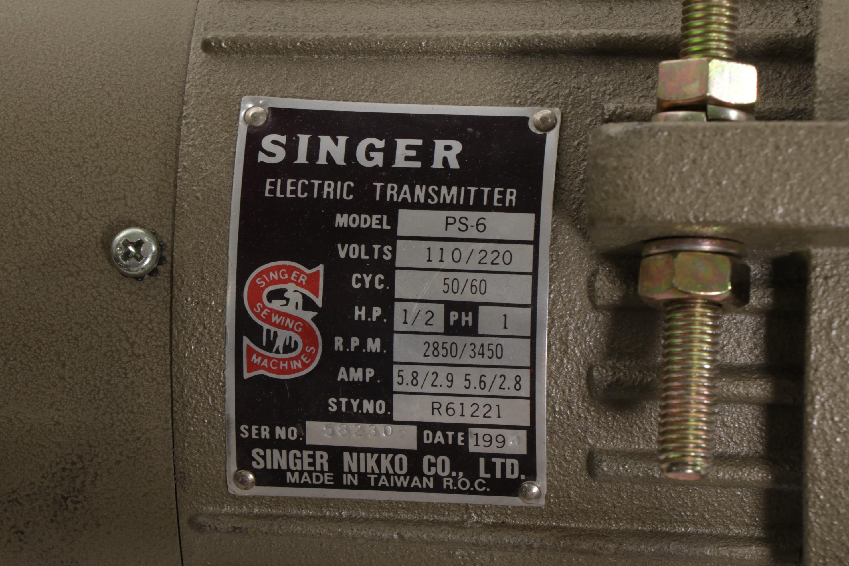 Singer Model 29-U172A Industrial Sewing Machine and Work Table