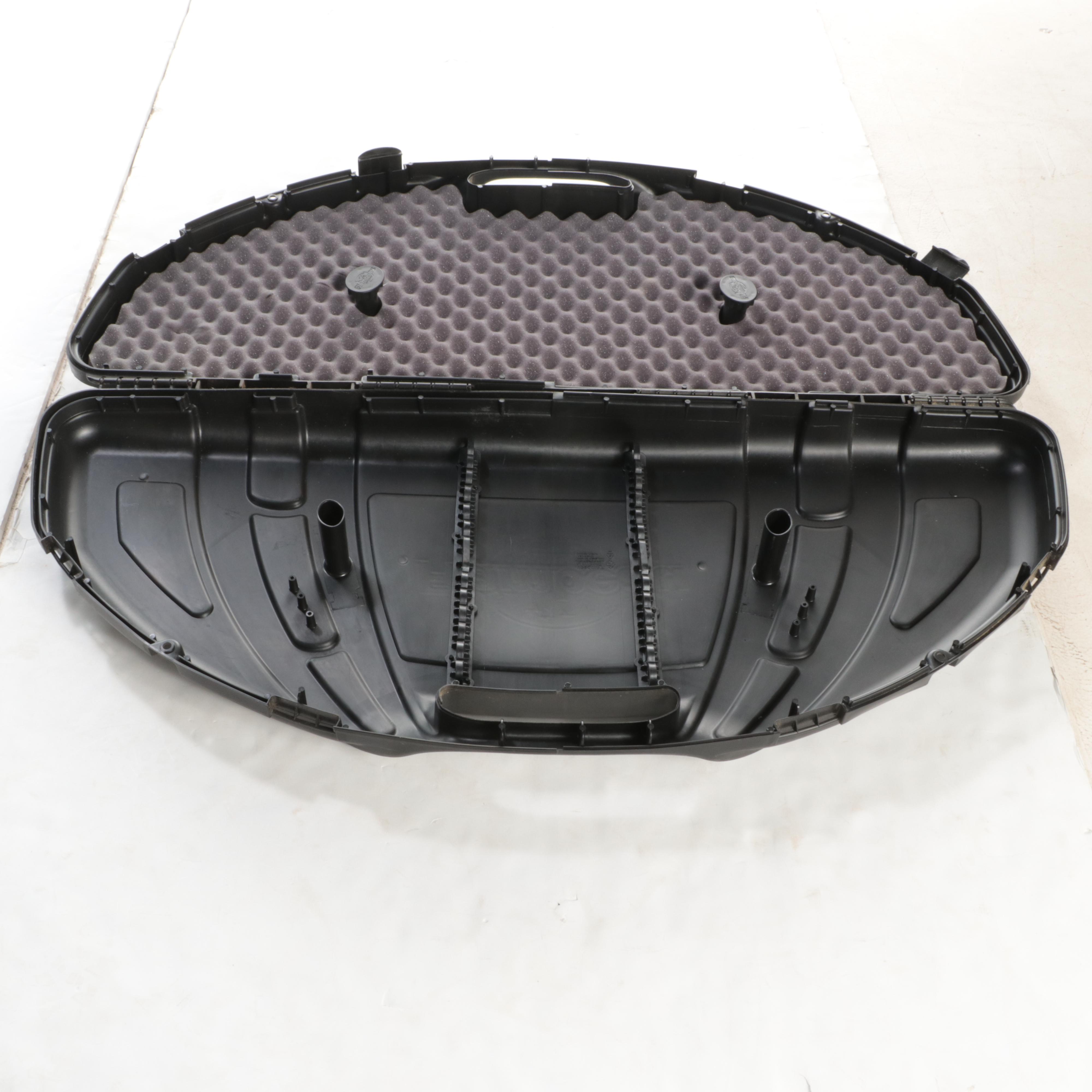 Hoyt MagnaTec Intruder Compound Bow with Accessories