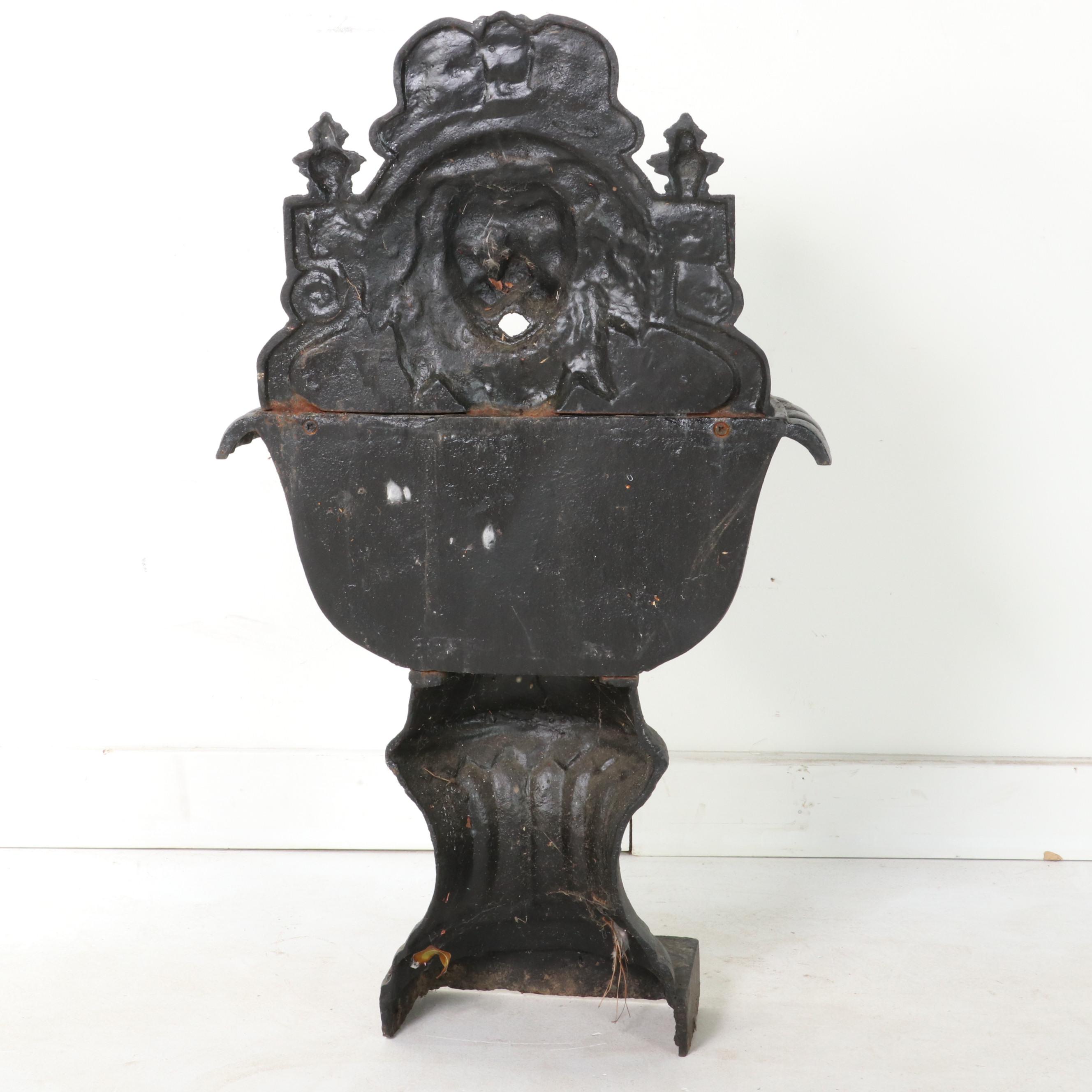 Cast Iron Wall Fountain with Lion Mask