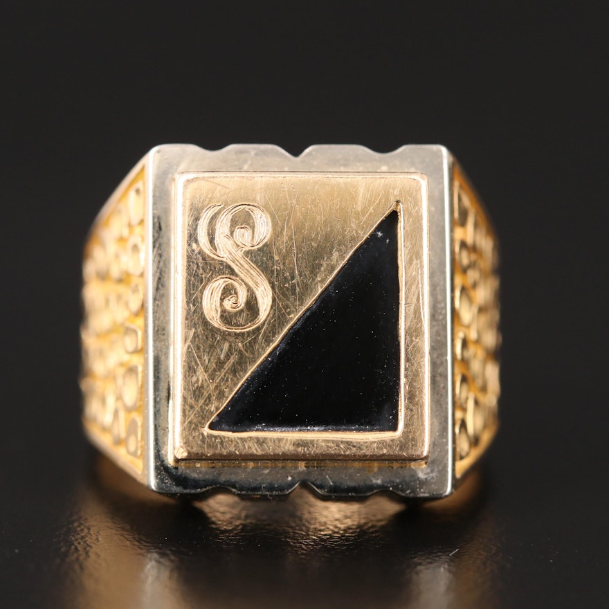 18K Black Onyx 'S' Signet Ring