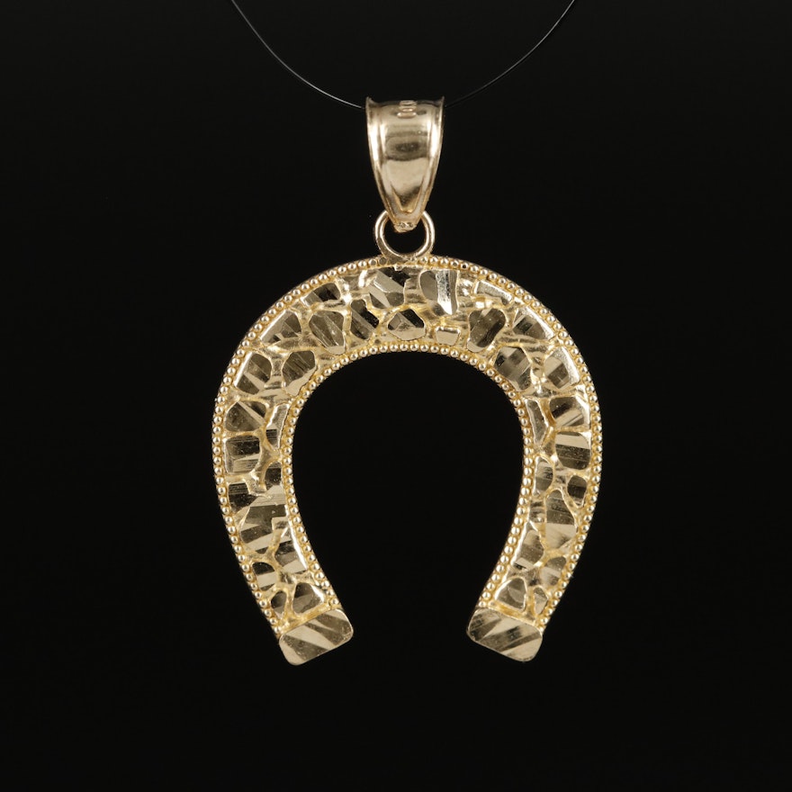 10K Nugget Detail Horse Shoe Pendant