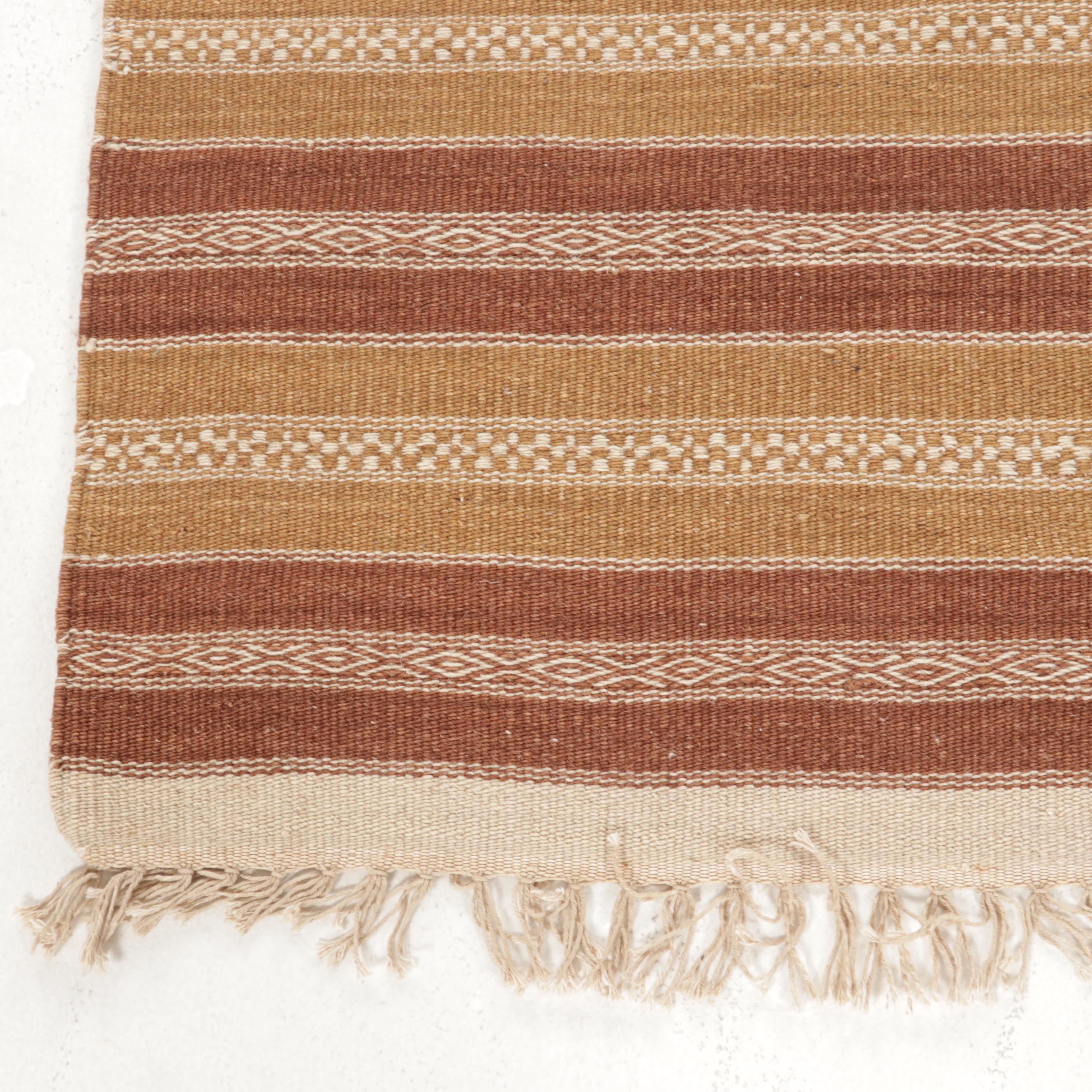 2'9 x 5'4 Handwoven Geometric Kilim Area Rug