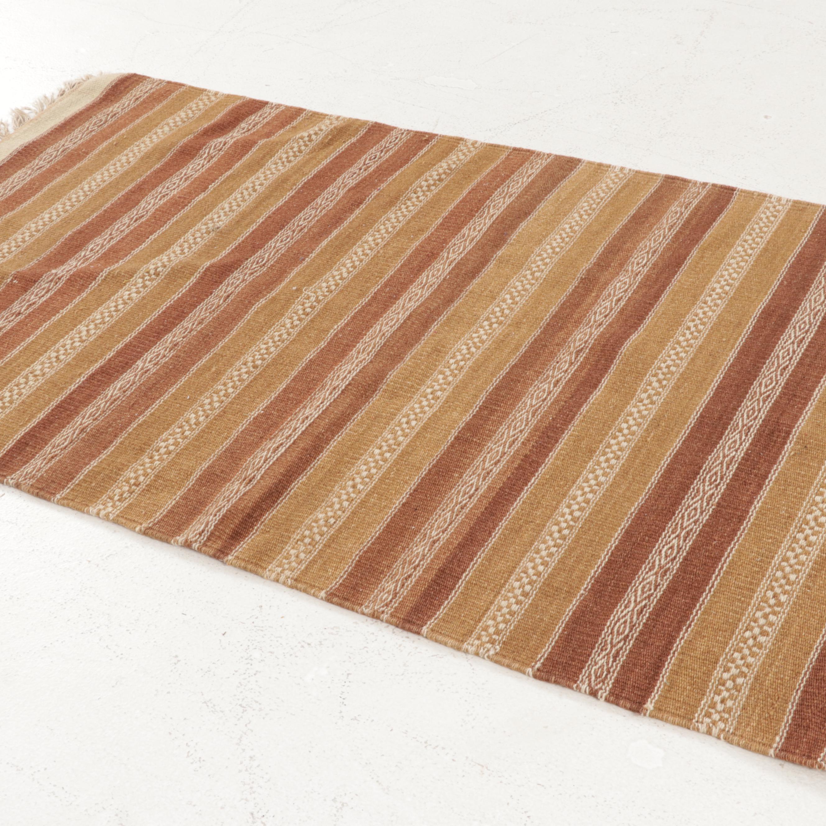 2'9 x 5'4 Handwoven Geometric Kilim Area Rug