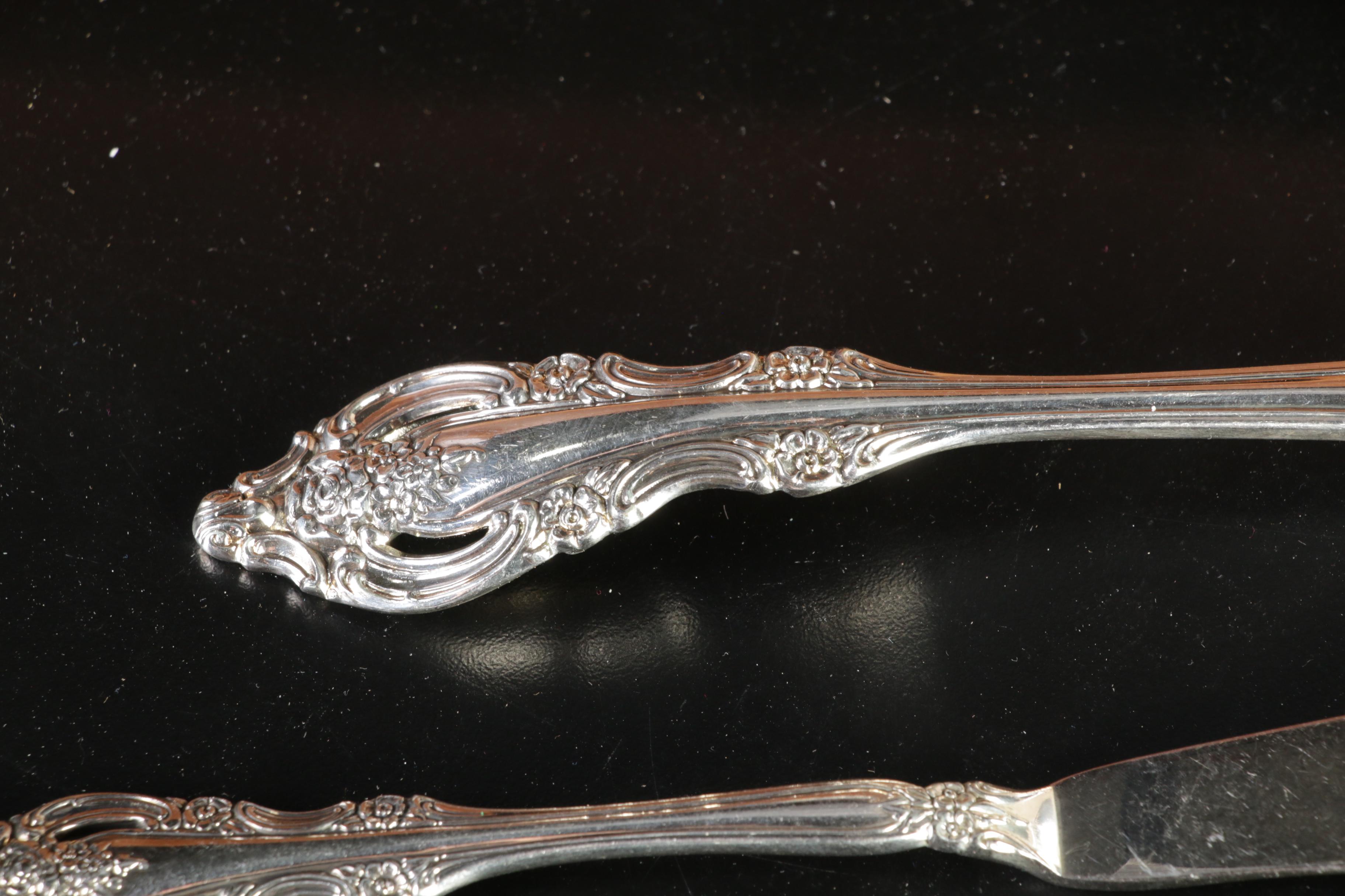 Oneida Community "Silver Artistry" Silver Plate Flatware with Chest