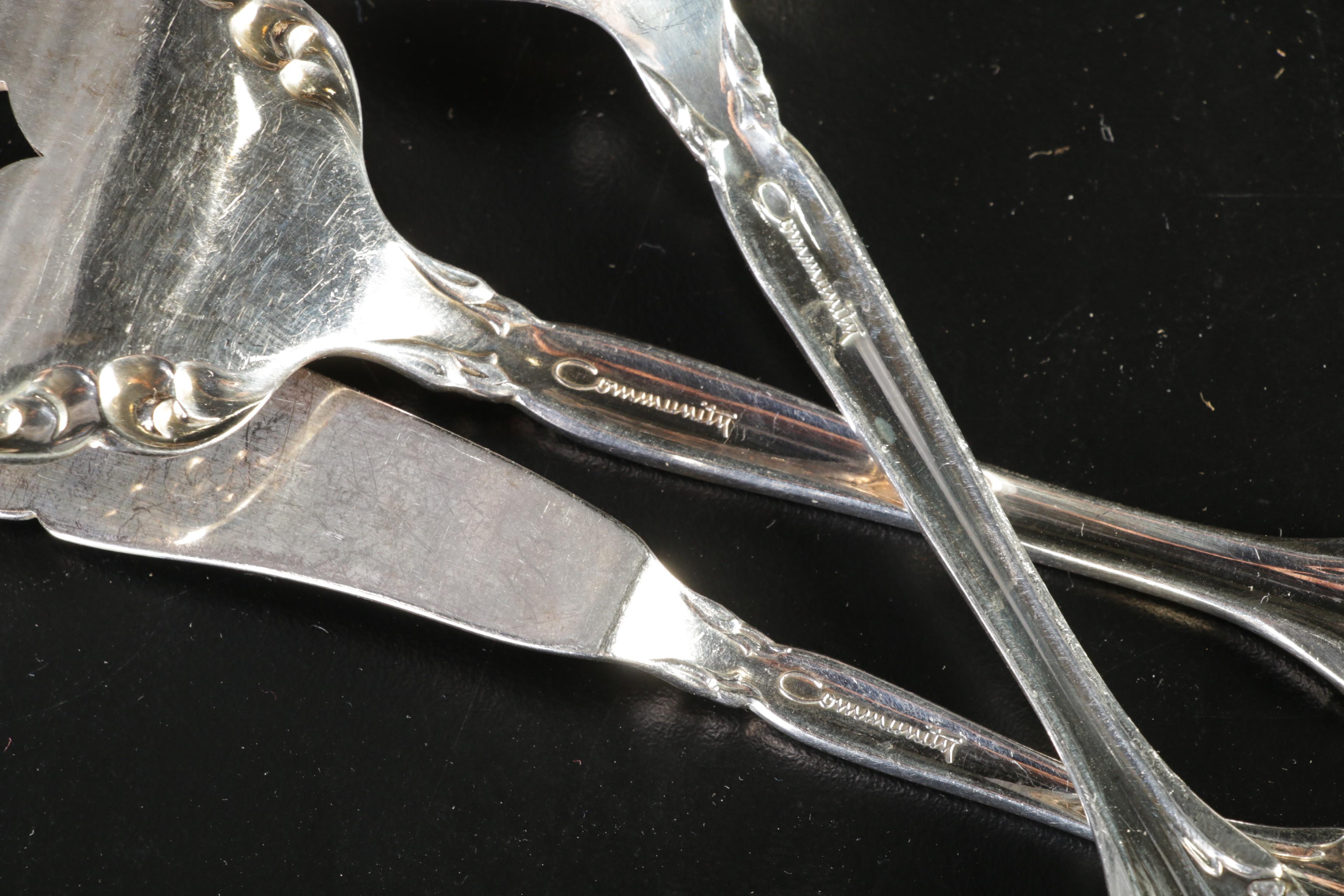 Oneida Community "Silver Artistry" Silver Plate Flatware with Chest