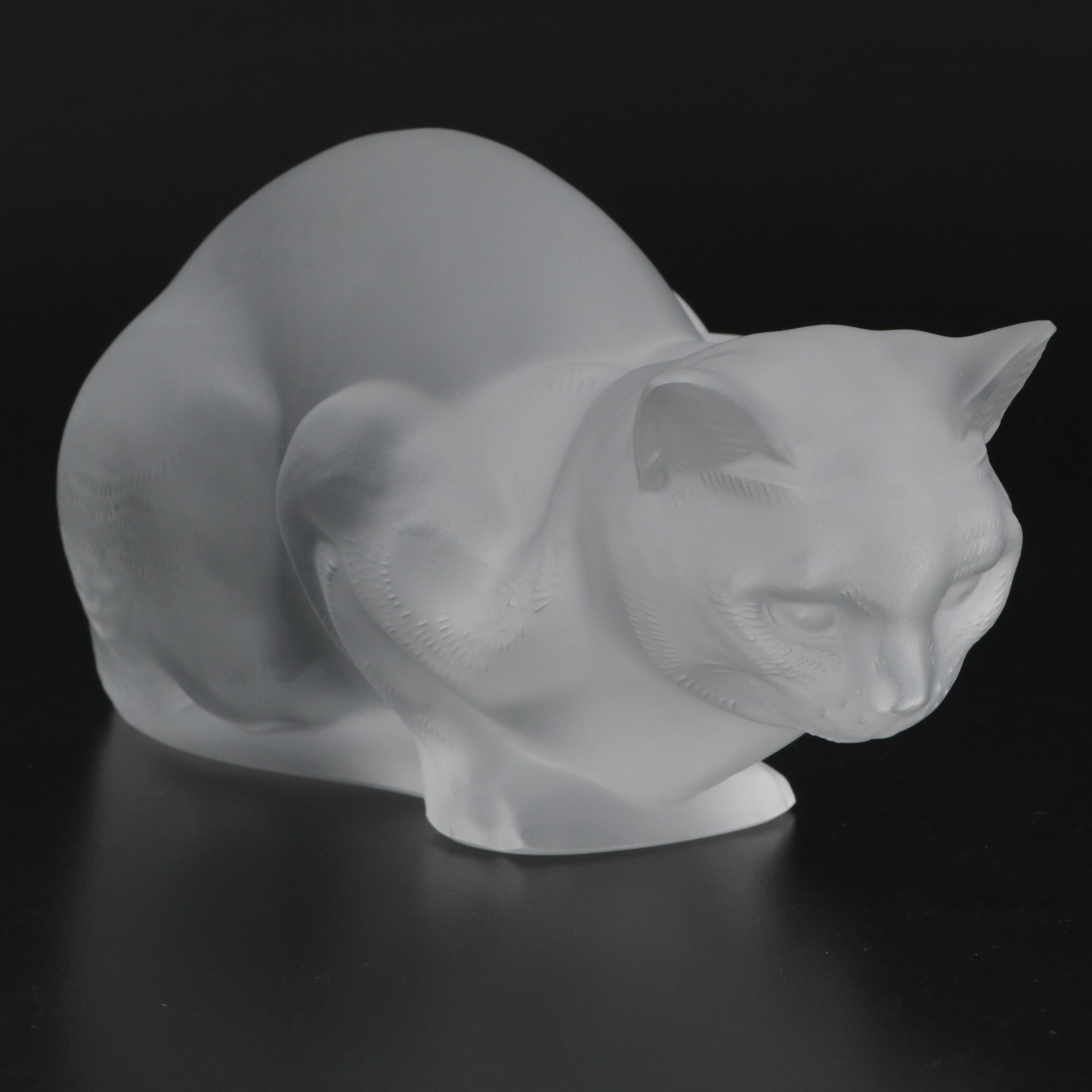 Lalique "Chat Couche" Crystal Cat Figurine, Mid to Late 20th Century
