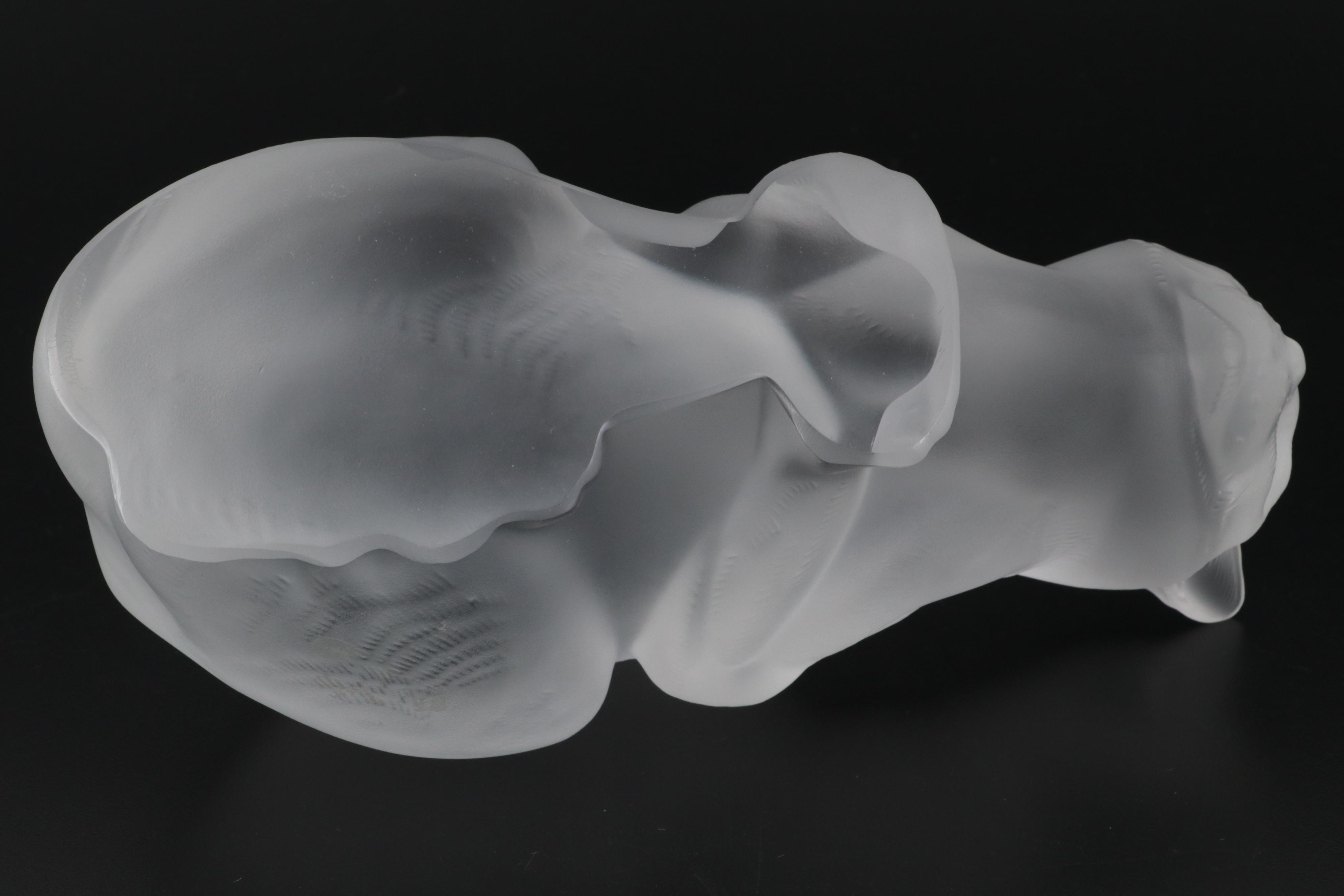 Lalique "Chat Couche" Crystal Cat Figurine, Mid to Late 20th Century