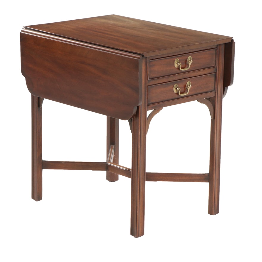 Henkel-Harris George III Style Mahogany Drop-Leaf End Table