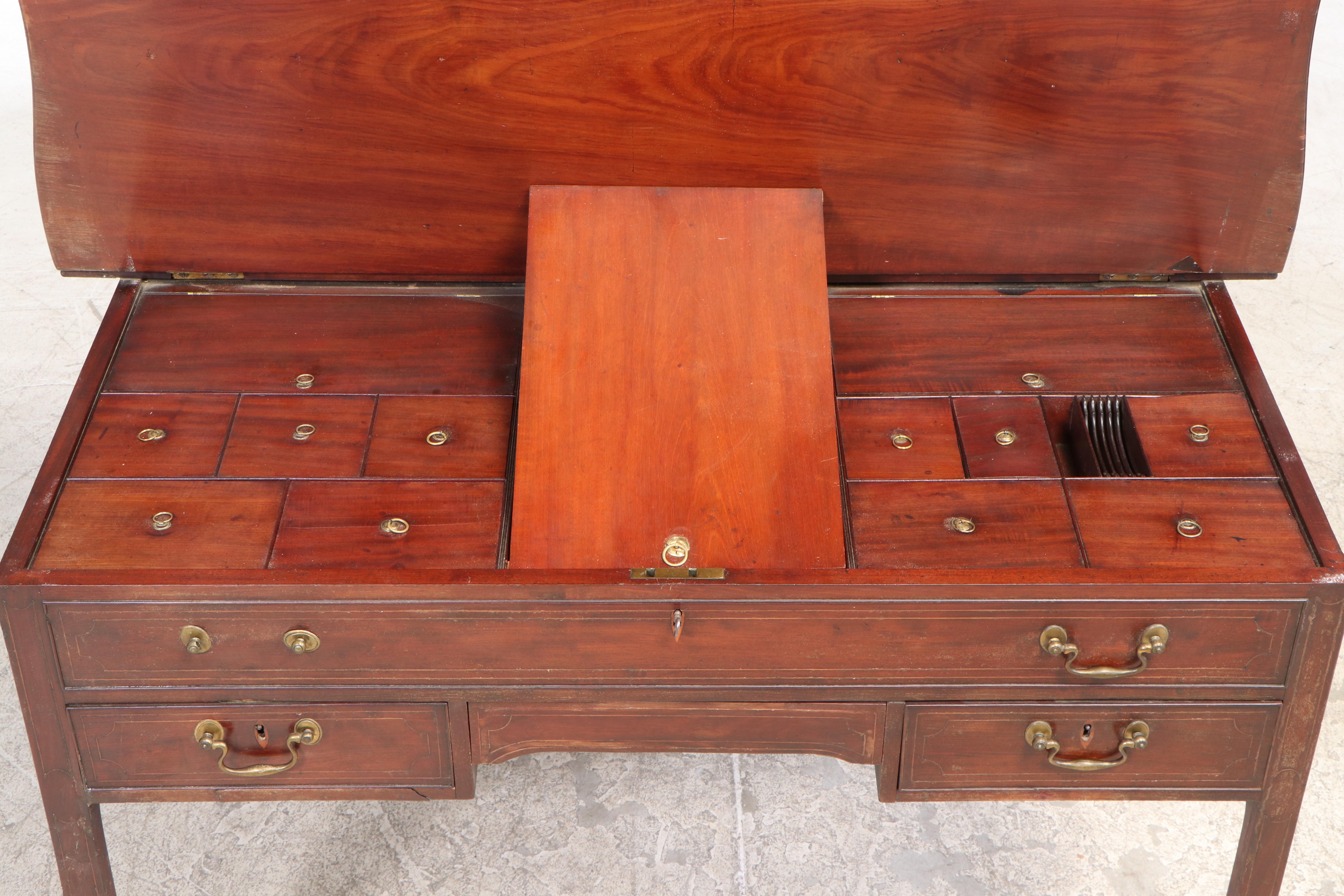 English String-Inlaid Mahogany Enclosed Writing or Dressing Table, 19th Century