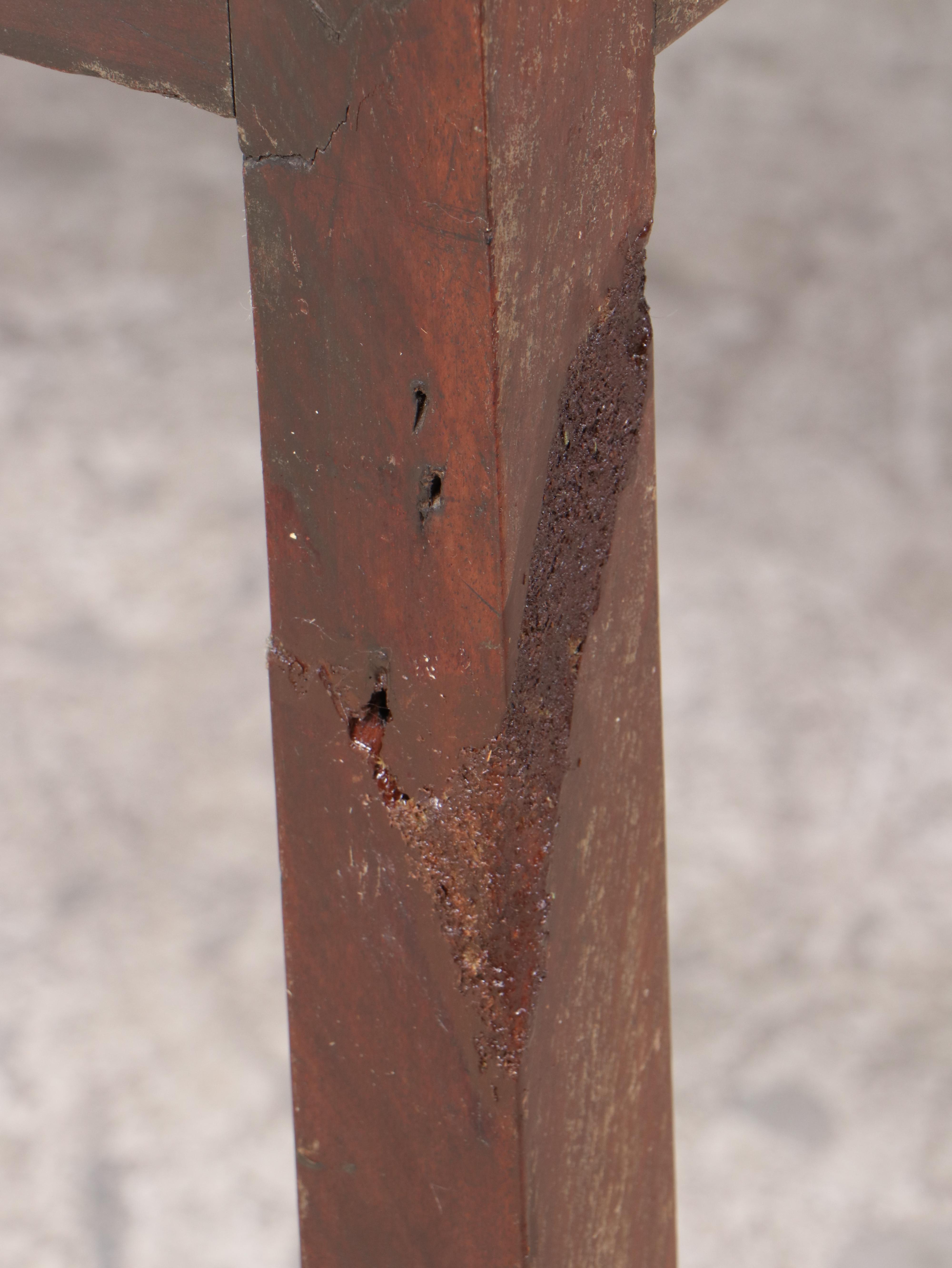 English String-Inlaid Mahogany Enclosed Writing or Dressing Table, 19th Century