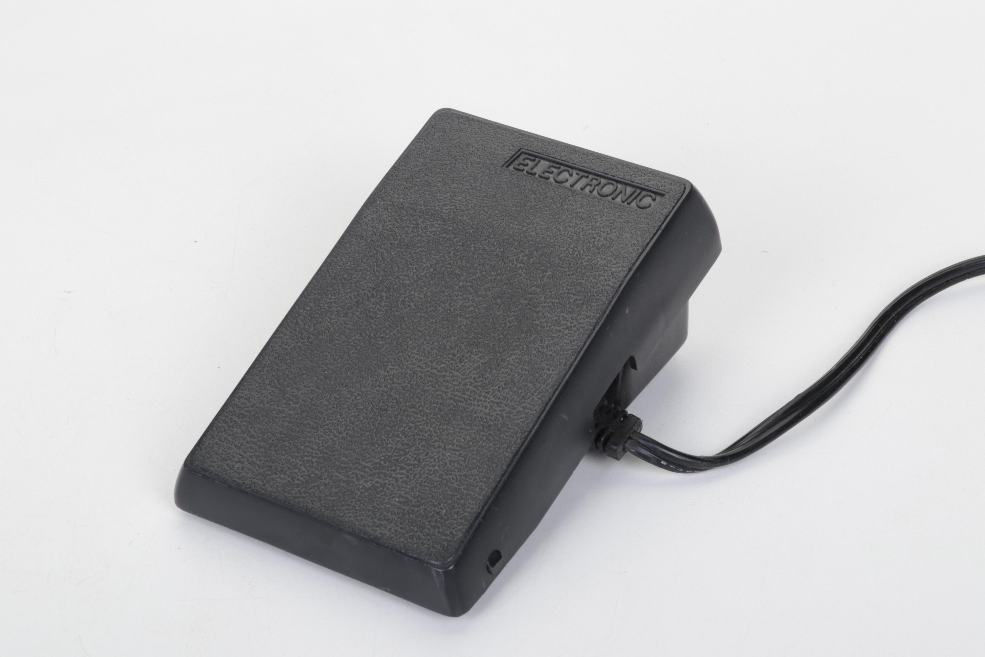 Singer "Melodie" Electric Portable Sewing Machine