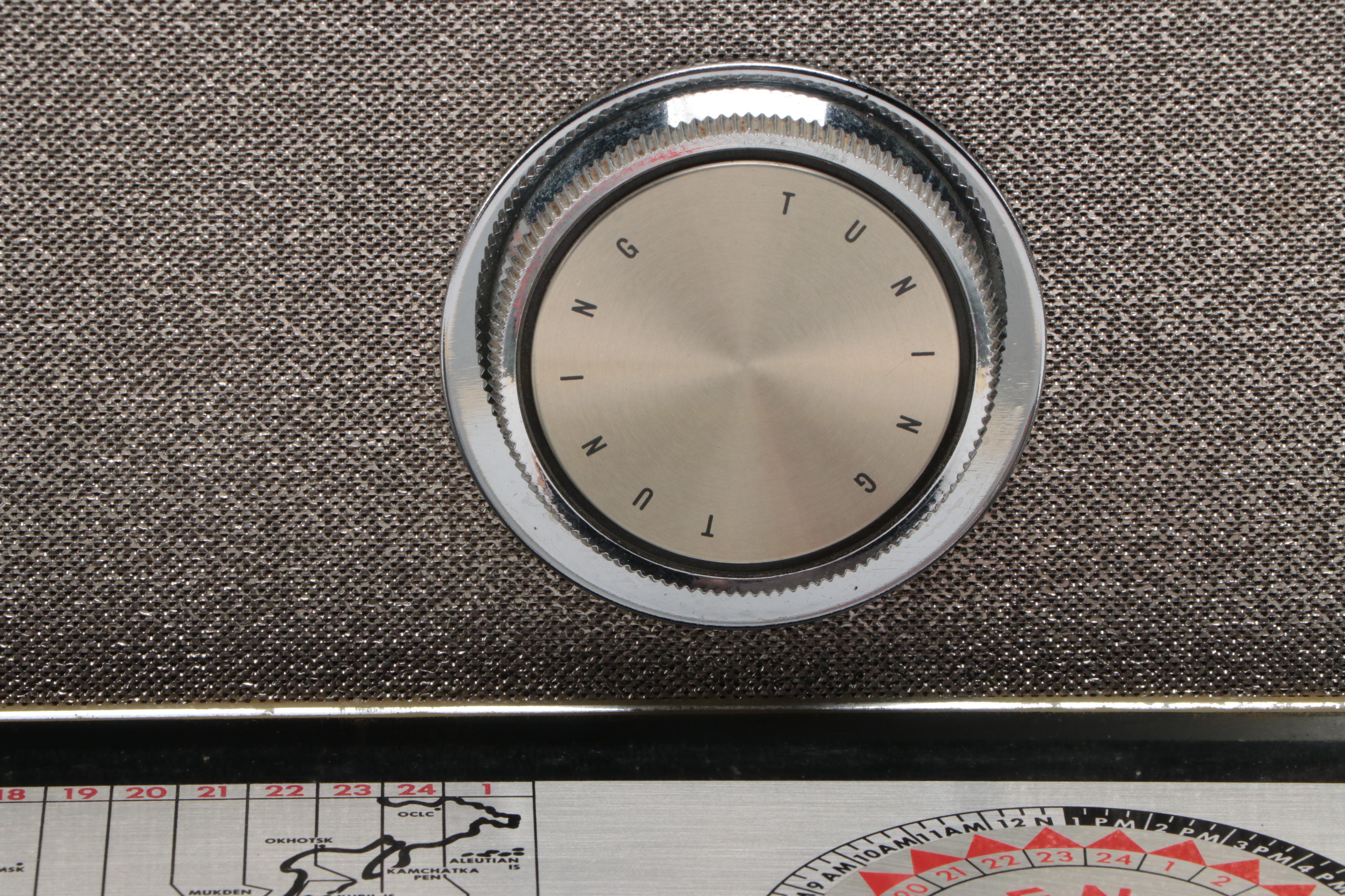 Zenith Royal 3000-1 Trans-Oceanic Portable Radio, 1962–1971