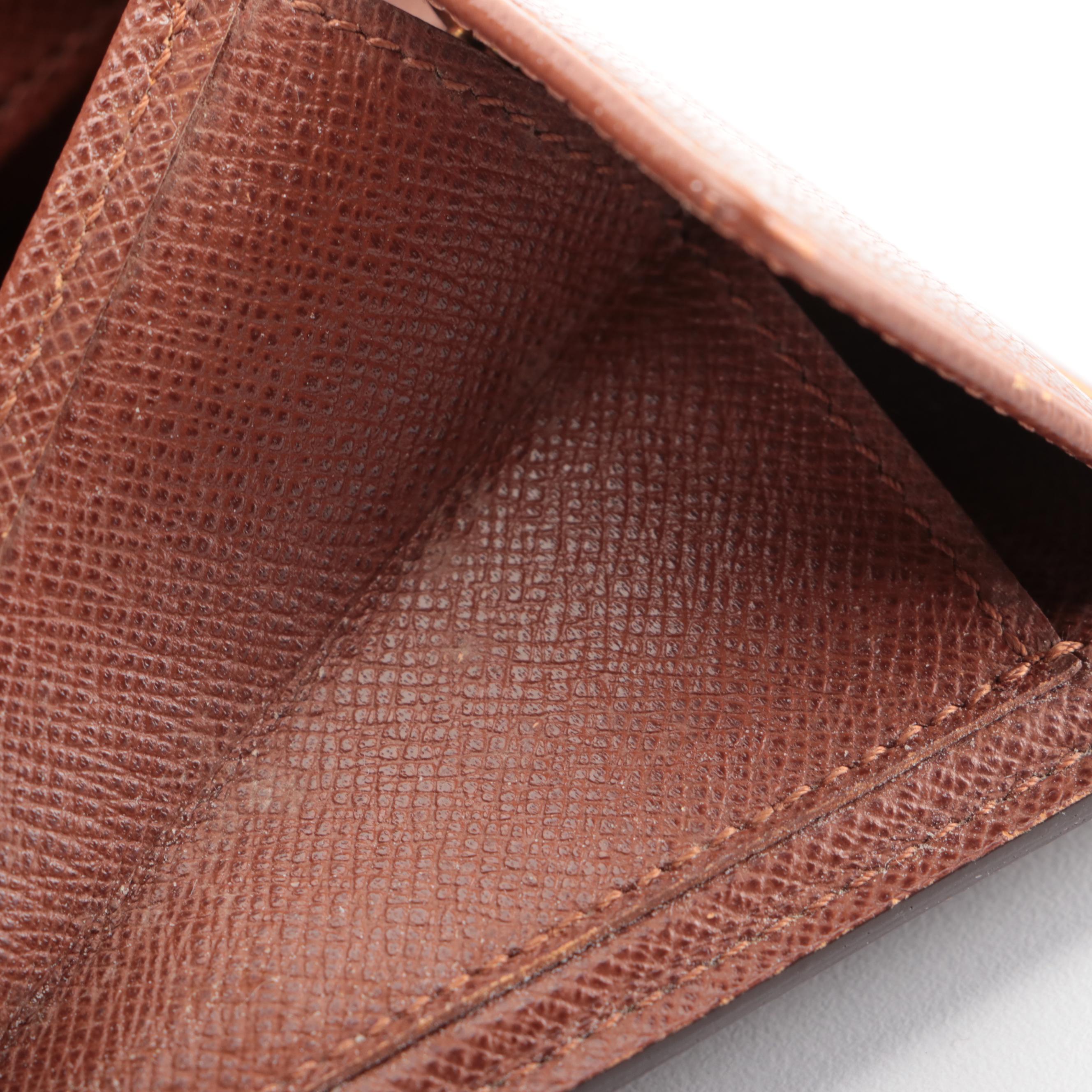 Louis Vuitton Bifold Wallet in Monogram Canvas