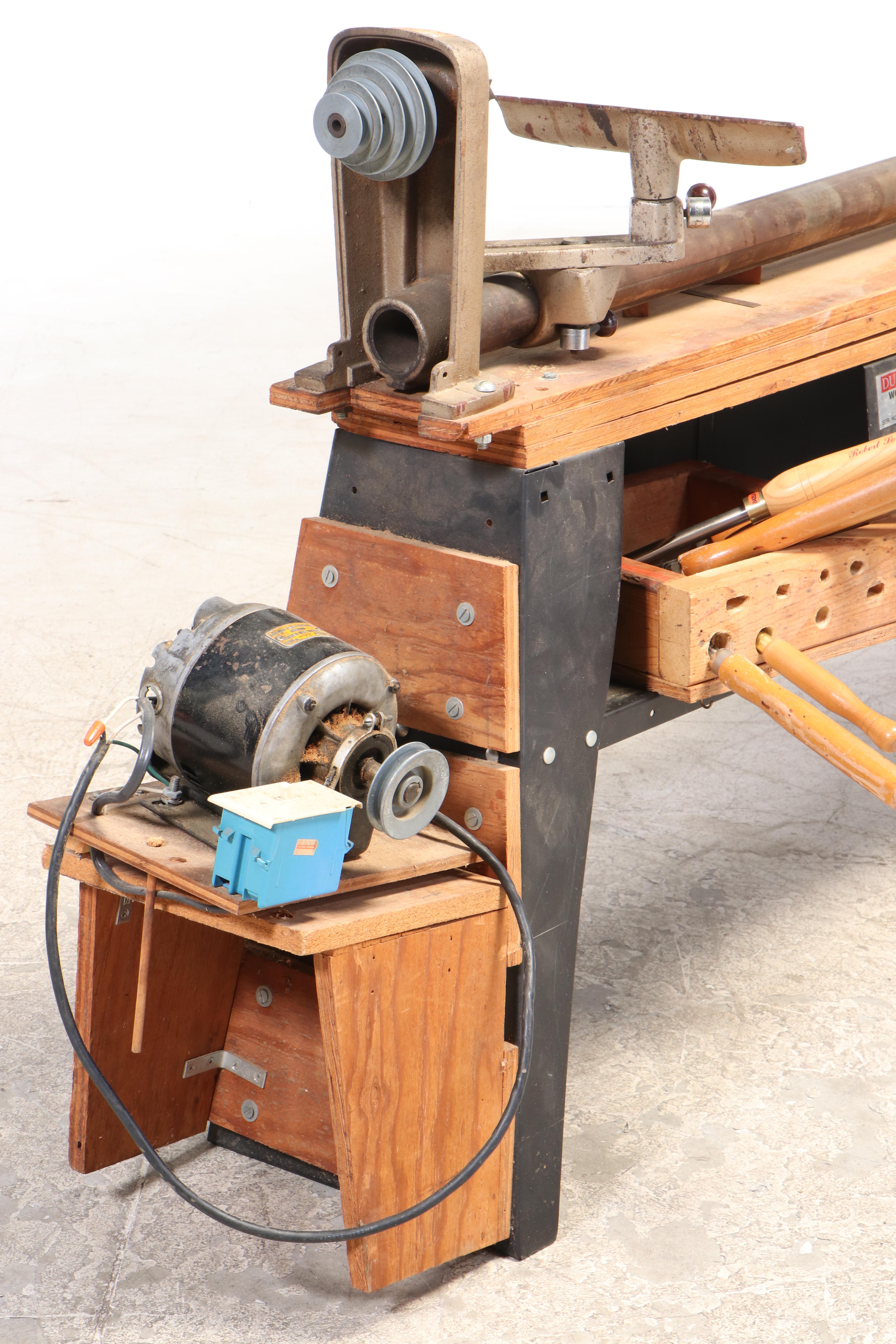 Duracraft Wood Lathe Stand with Electric Lathe and Eight Chisels