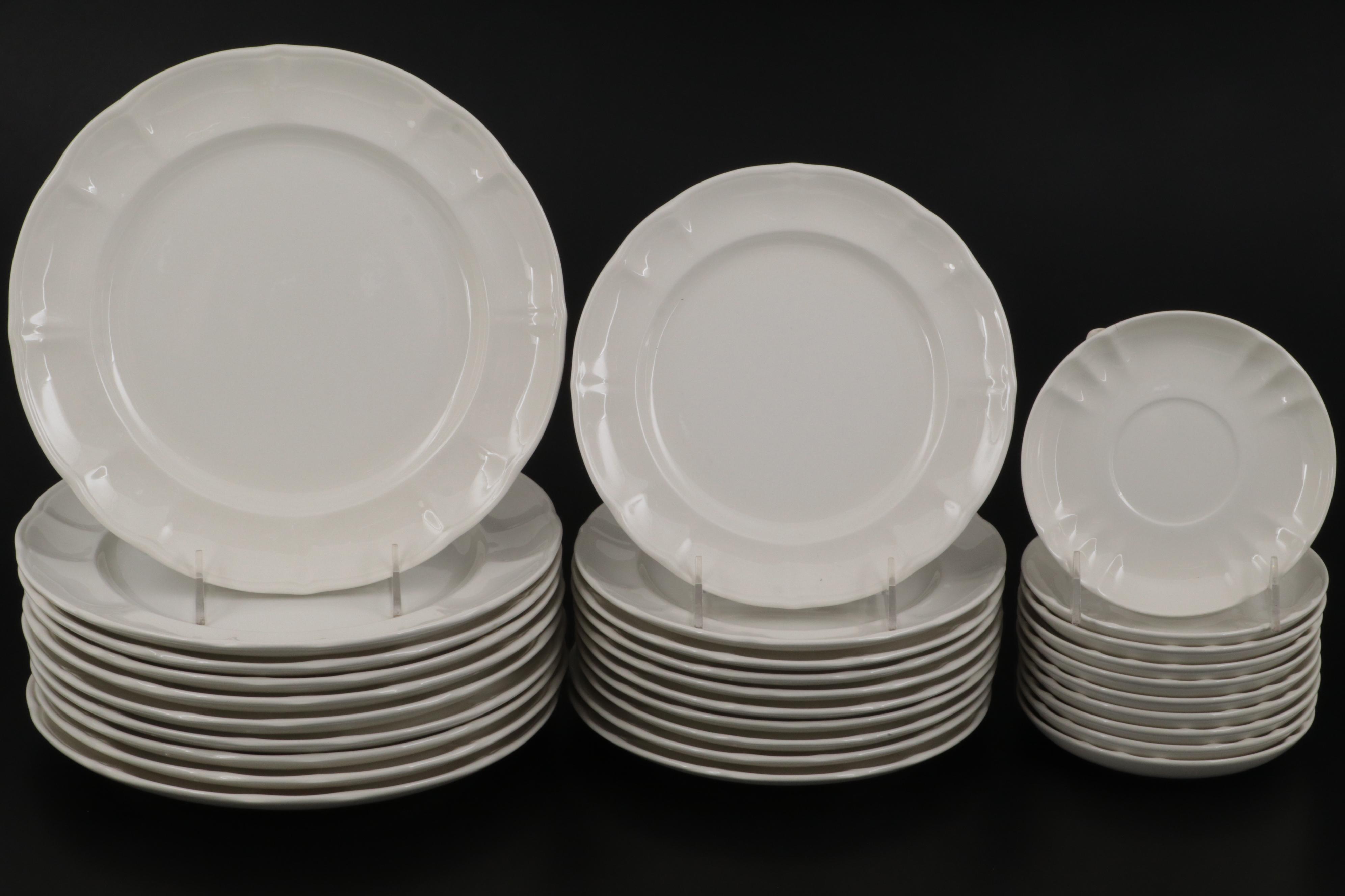 Richard Ginori "Vecchio Milano" Italian Ironstone Dinnerware Service for Ten