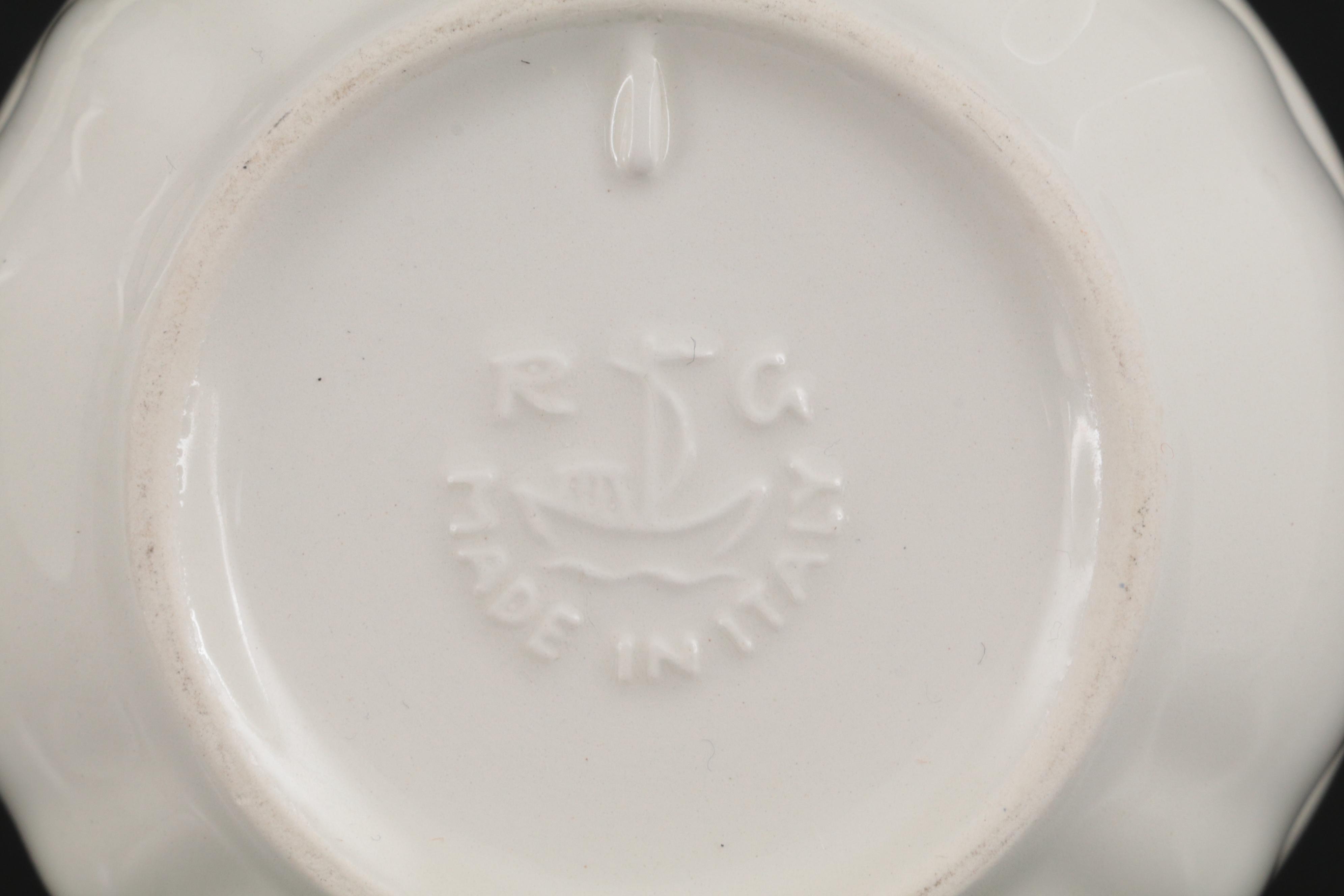 Richard Ginori "Vecchio Milano" Italian Ironstone Dinnerware Service for Ten