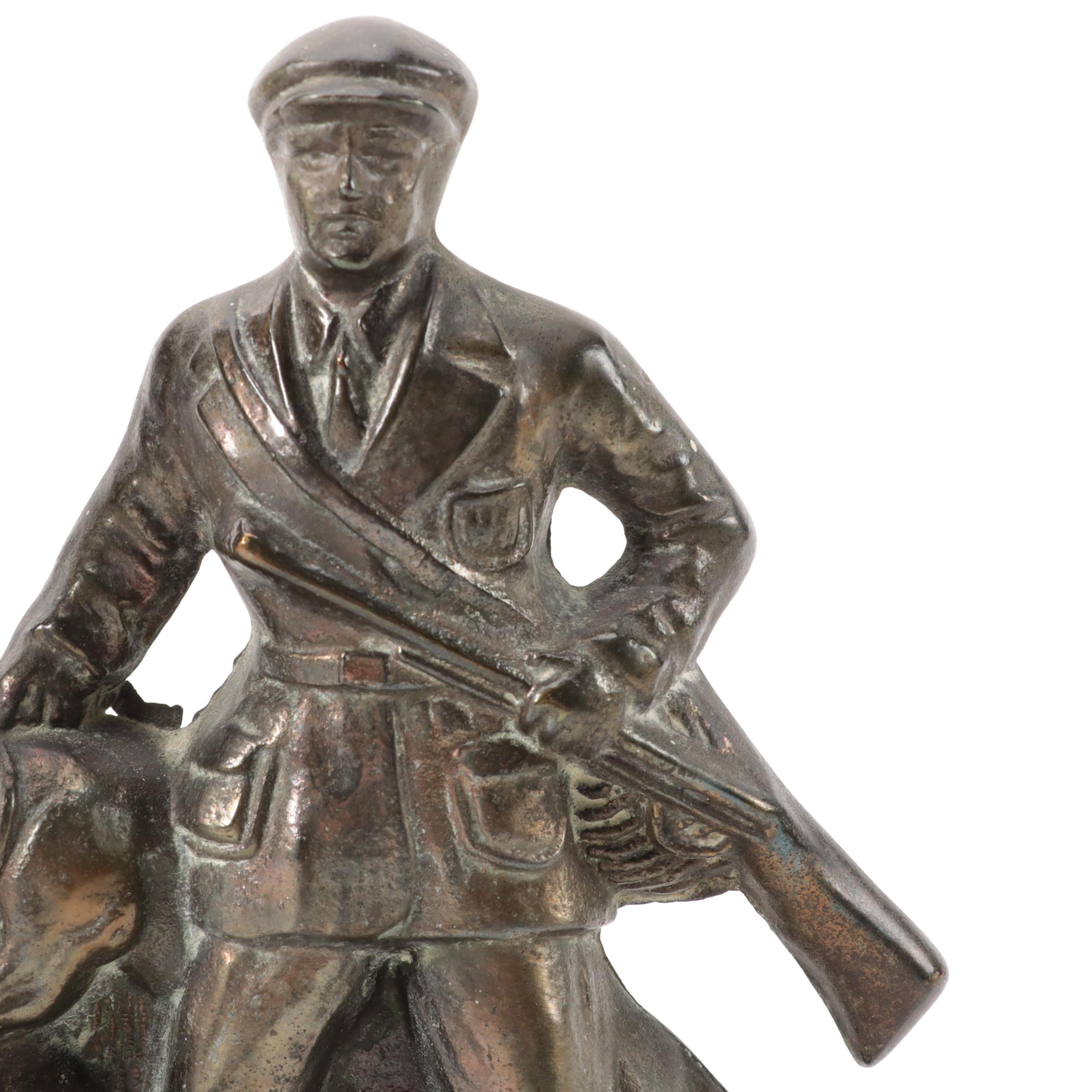 Art Deco Viceroy "The Hunter" Spelter Table Lamp and Vaseline Glass Shade