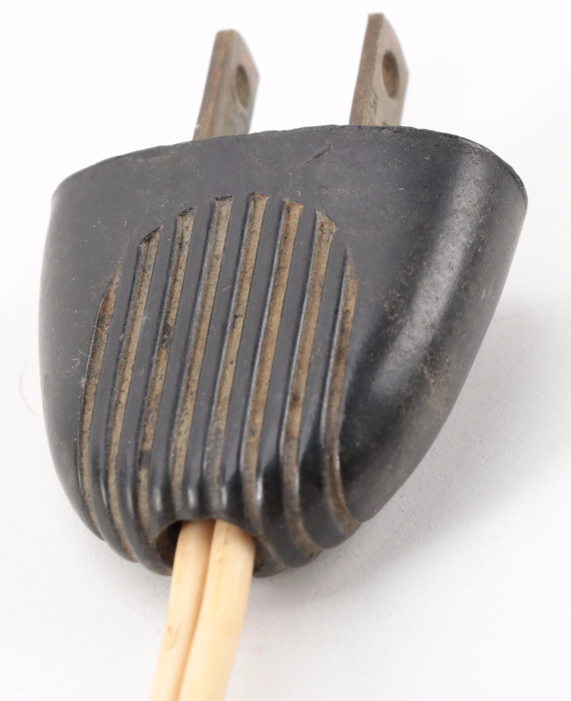 Art Deco Viceroy "The Hunter" Spelter Table Lamp and Vaseline Glass Shade