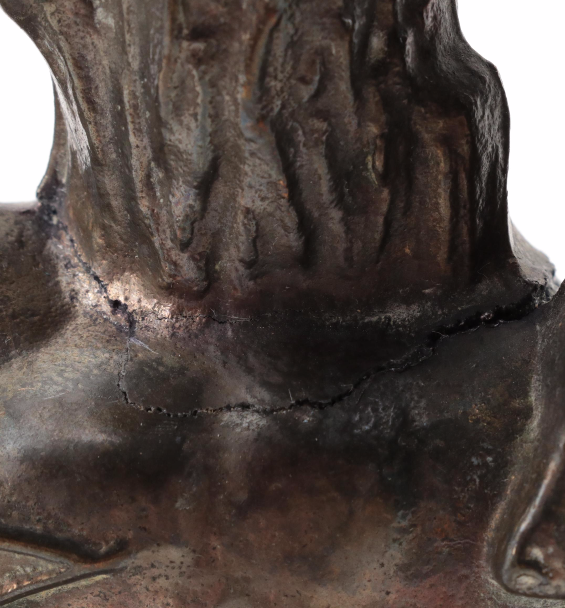 Art Deco Viceroy "The Hunter" Spelter Table Lamp and Vaseline Glass Shade