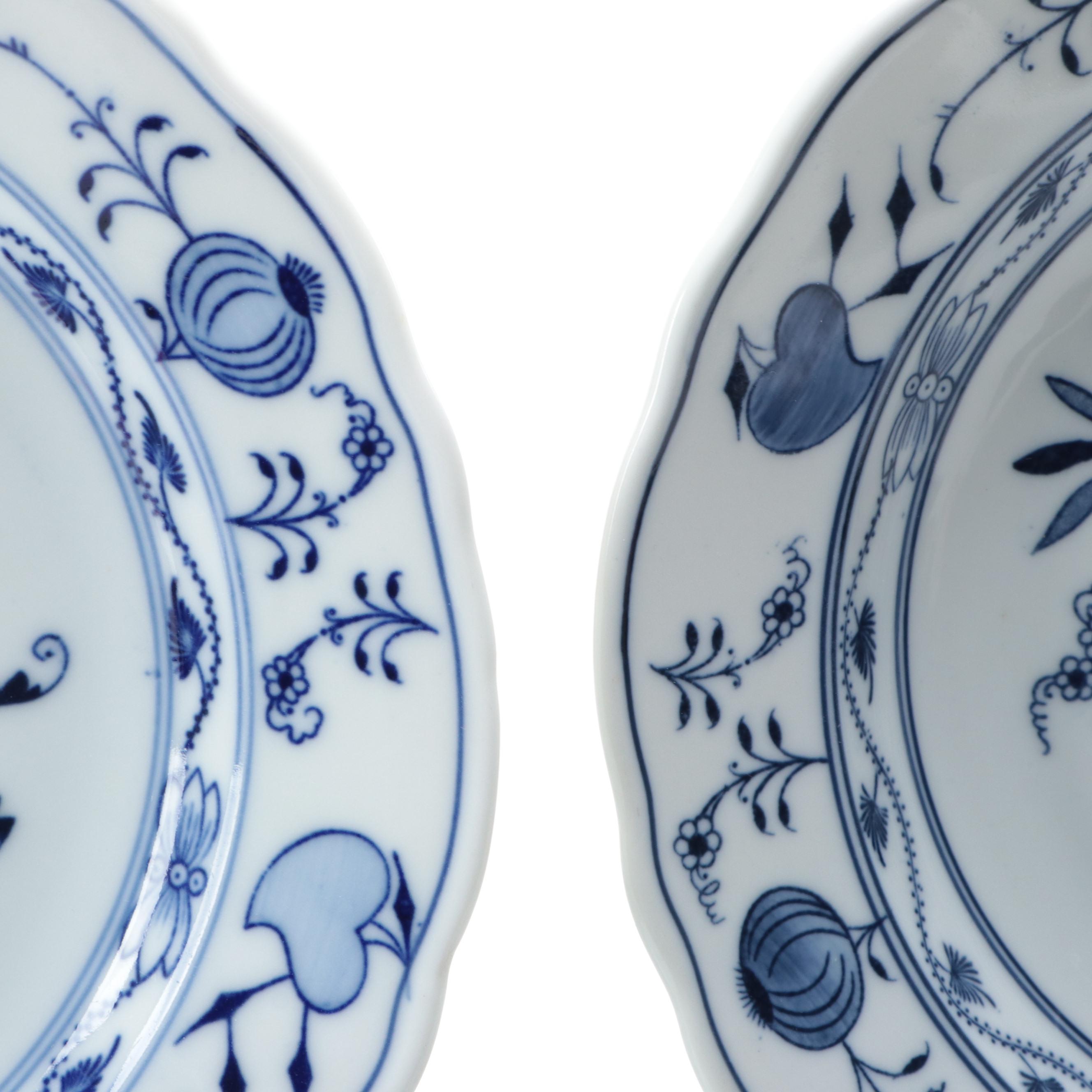 Meissen "Blue Onion" Porcelain Dinner Plates, Early to Mid-20th Century