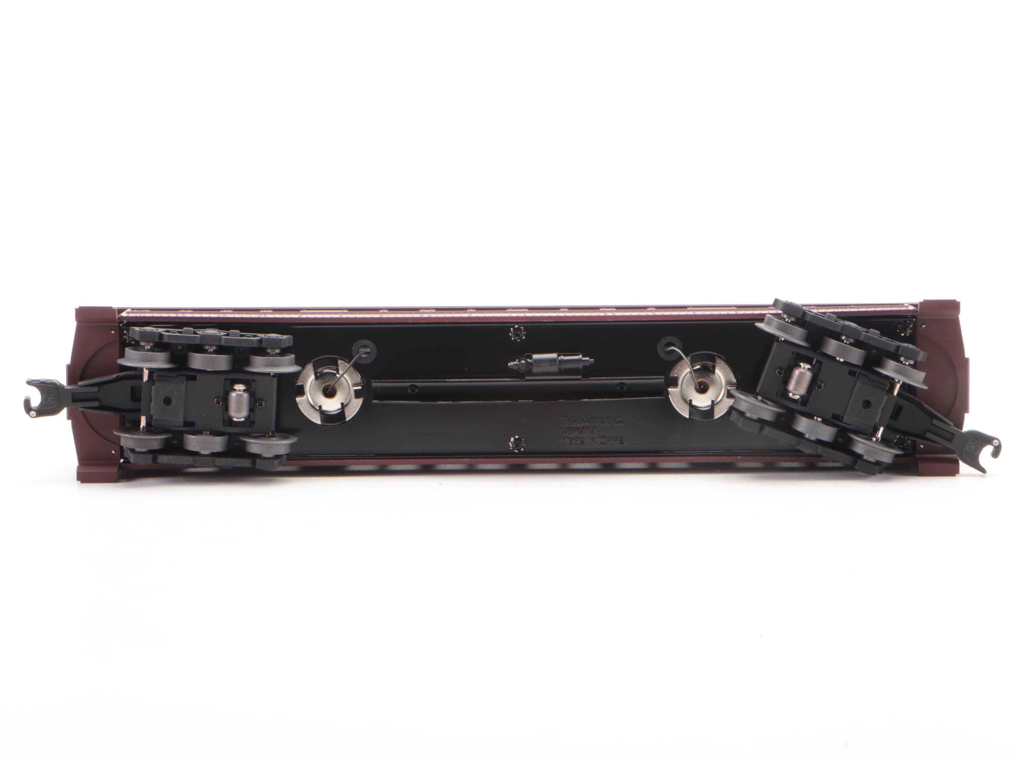 Lionel "Lionel Lines" O-Scale Passenger Cars and Locomotive