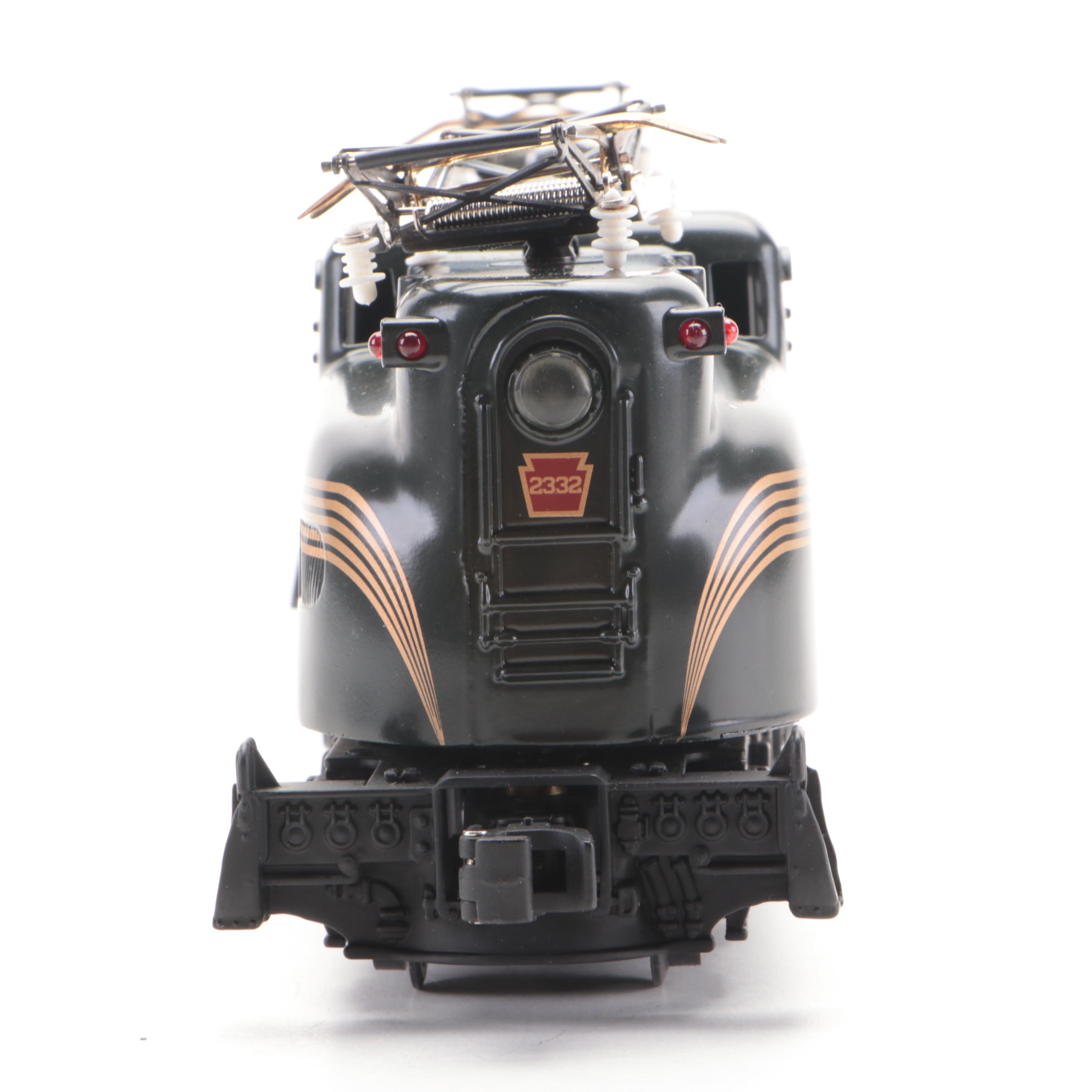 Lionel "Lionel Lines" O-Scale Passenger Cars and Locomotive