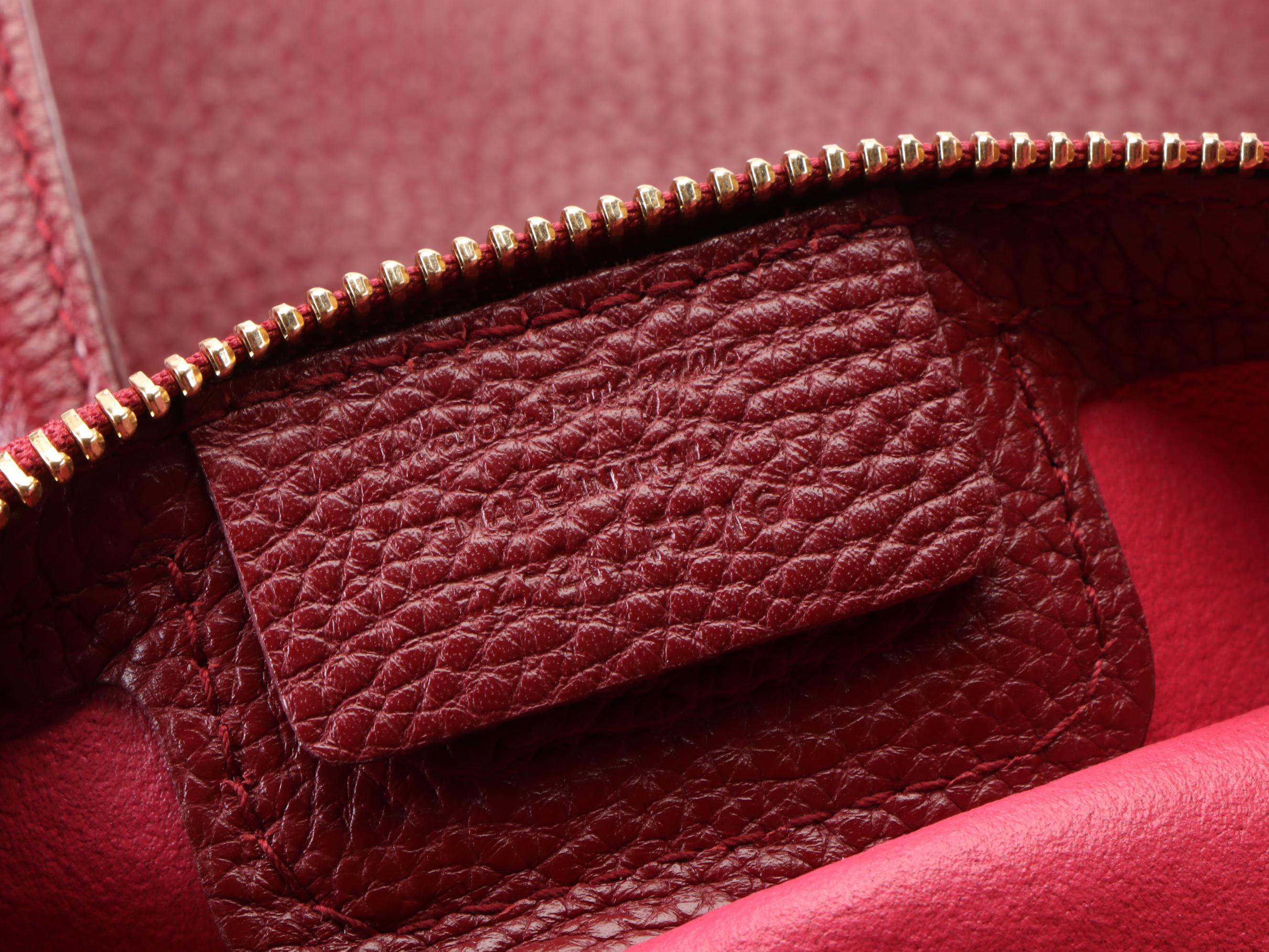 Salvatore Ferragamo Amy Zippered Tote Bag in Grained Leather