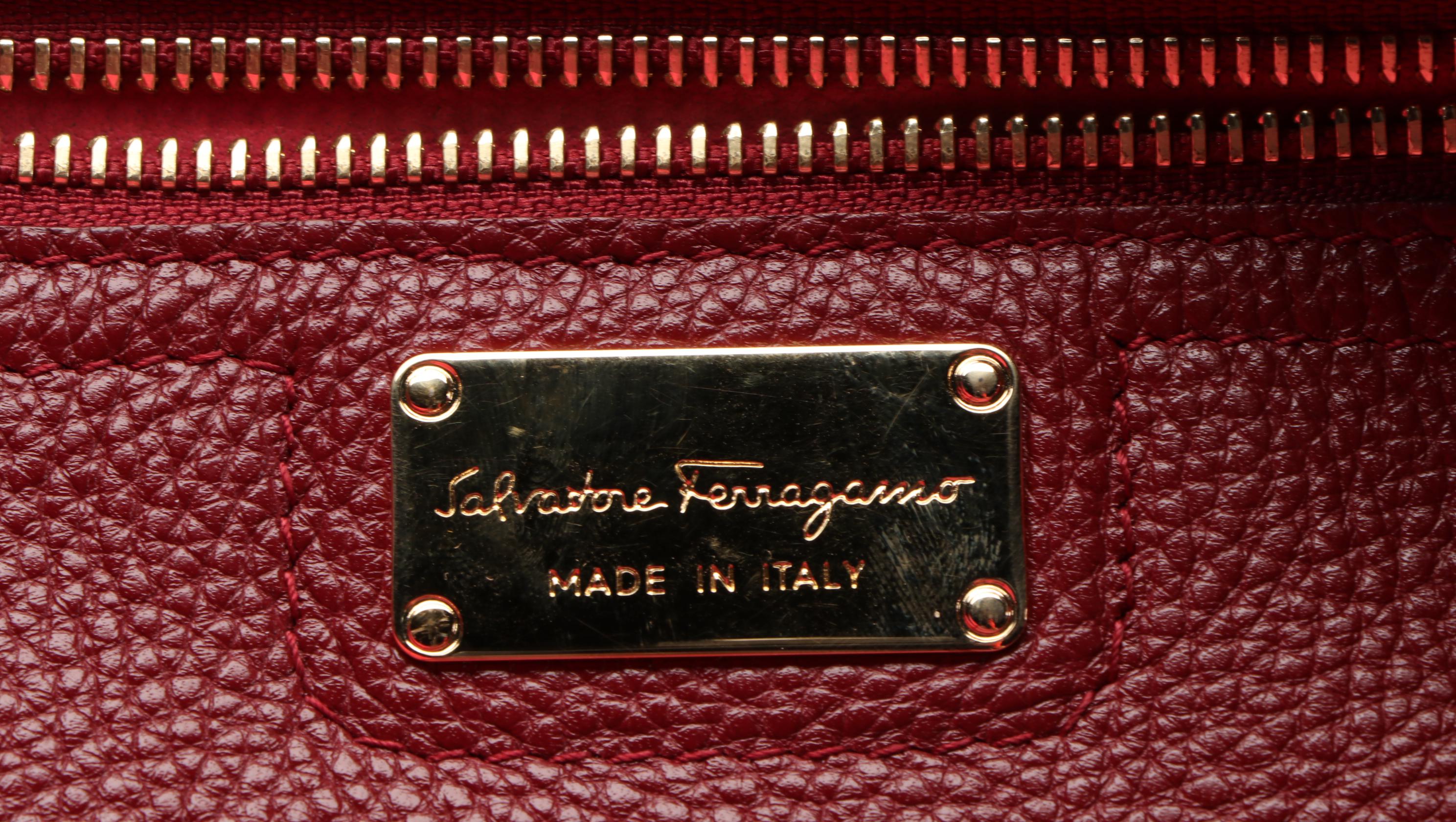 Salvatore Ferragamo Amy Zippered Tote Bag in Grained Leather