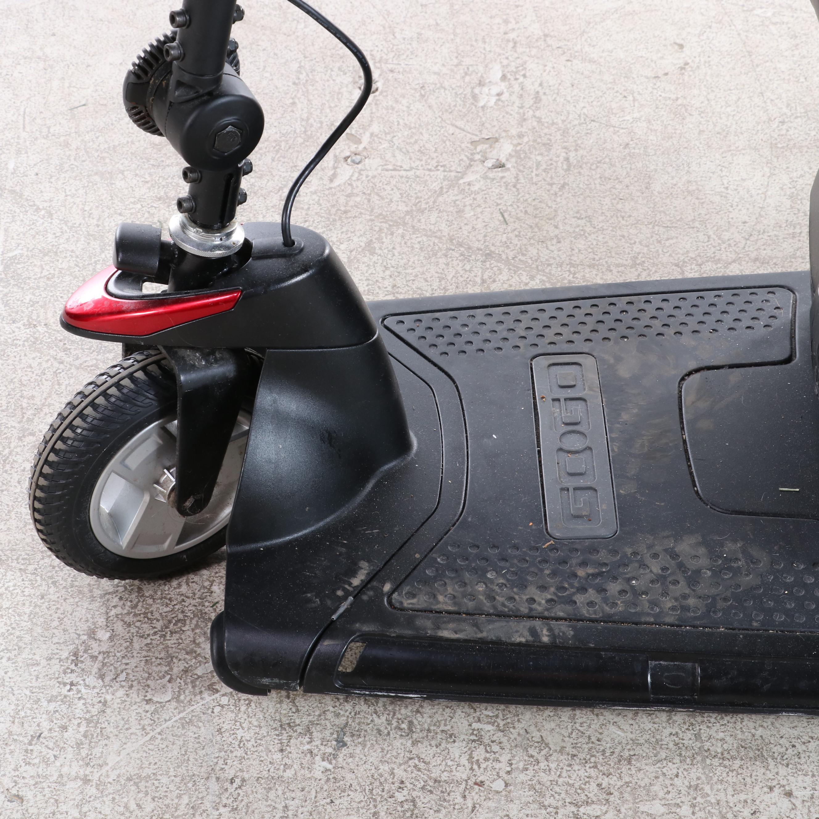 Pride Mobility Products "GoGo Elite Traveller Plus" Three-Wheel Scooter