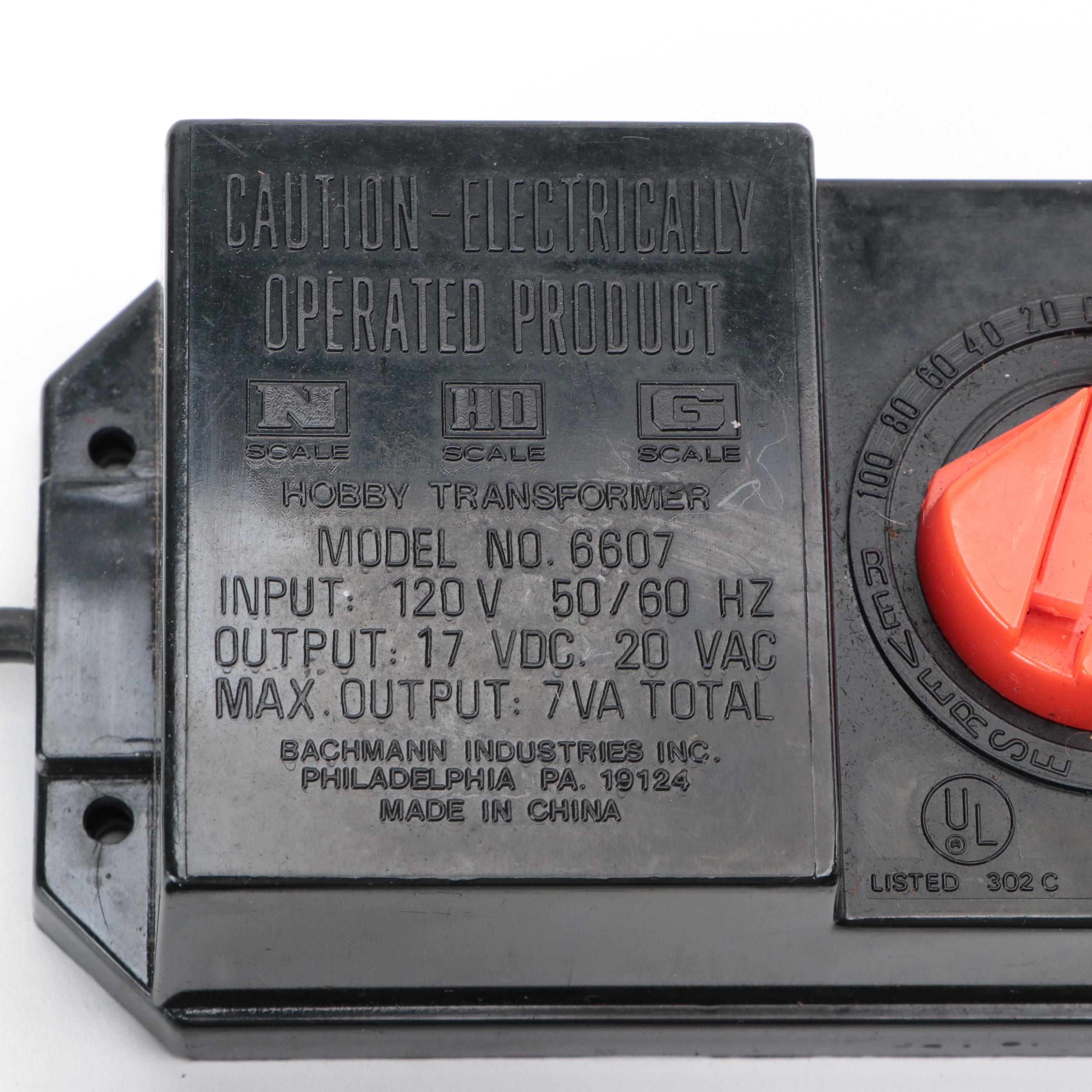 Lionel O-Scale Track Cleaning Car and Gang Car with Transformer and Power Clip