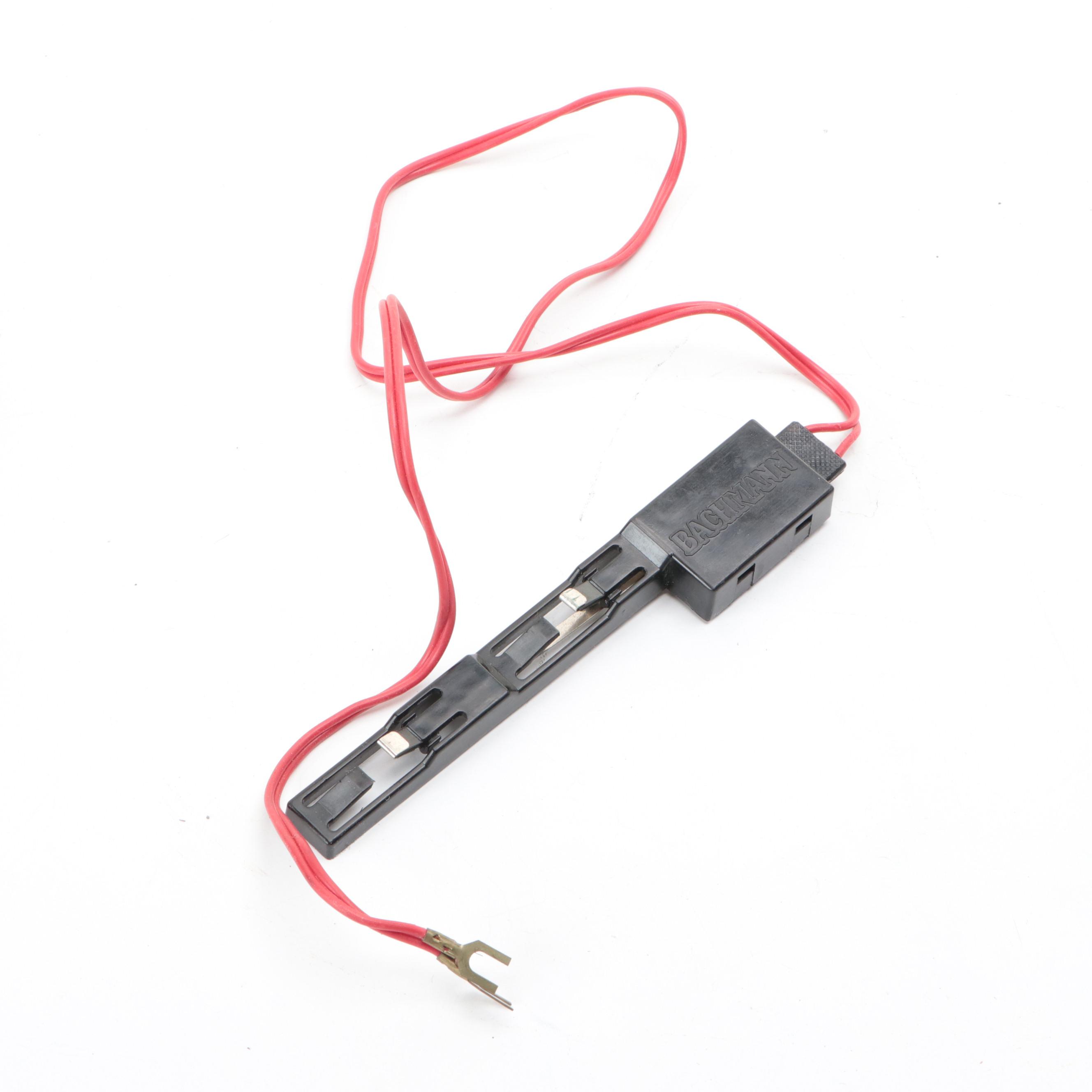 Lionel O-Scale Track Cleaning Car and Gang Car with Transformer and Power Clip