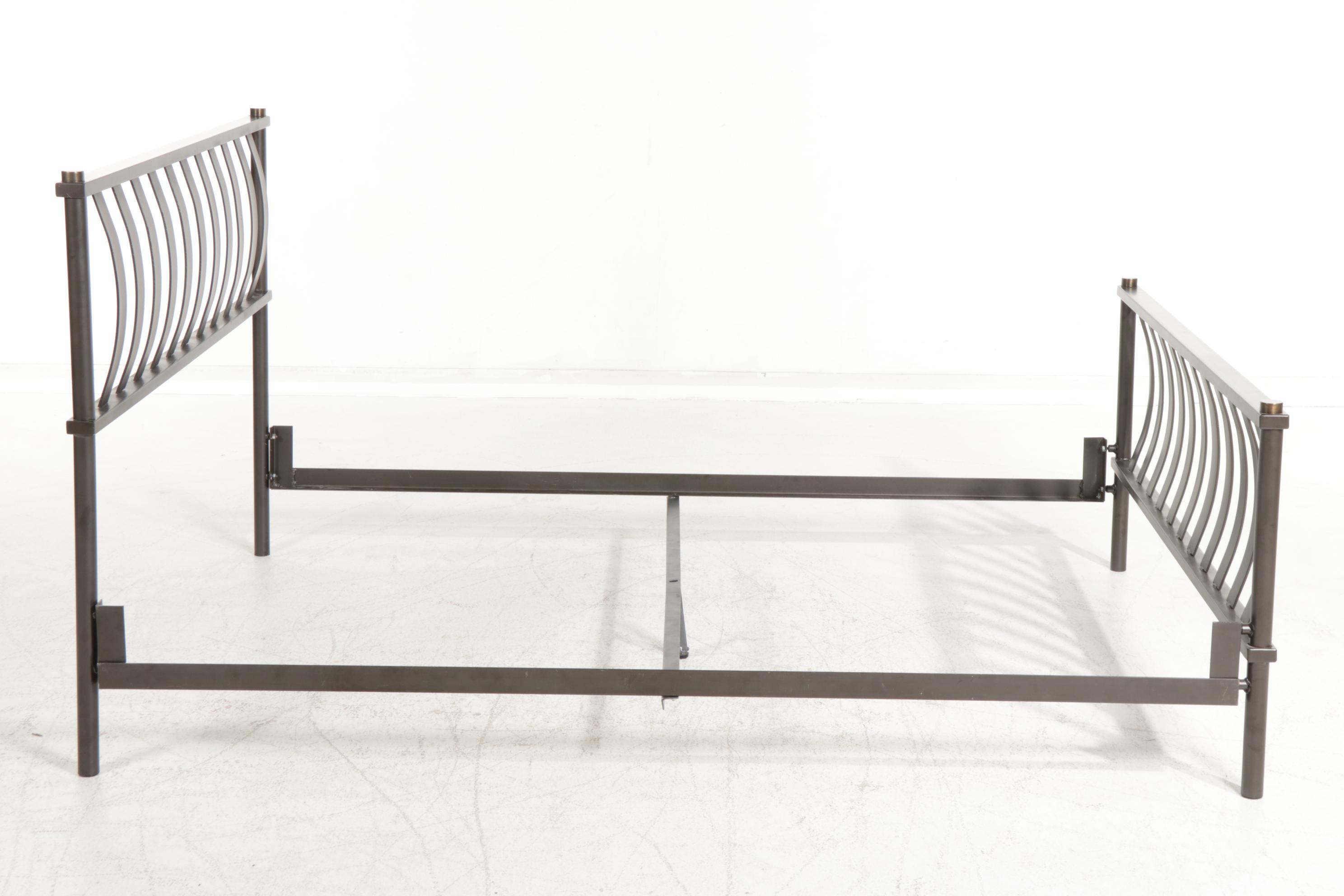 Contemporary Metal Frame Queen Size Bed