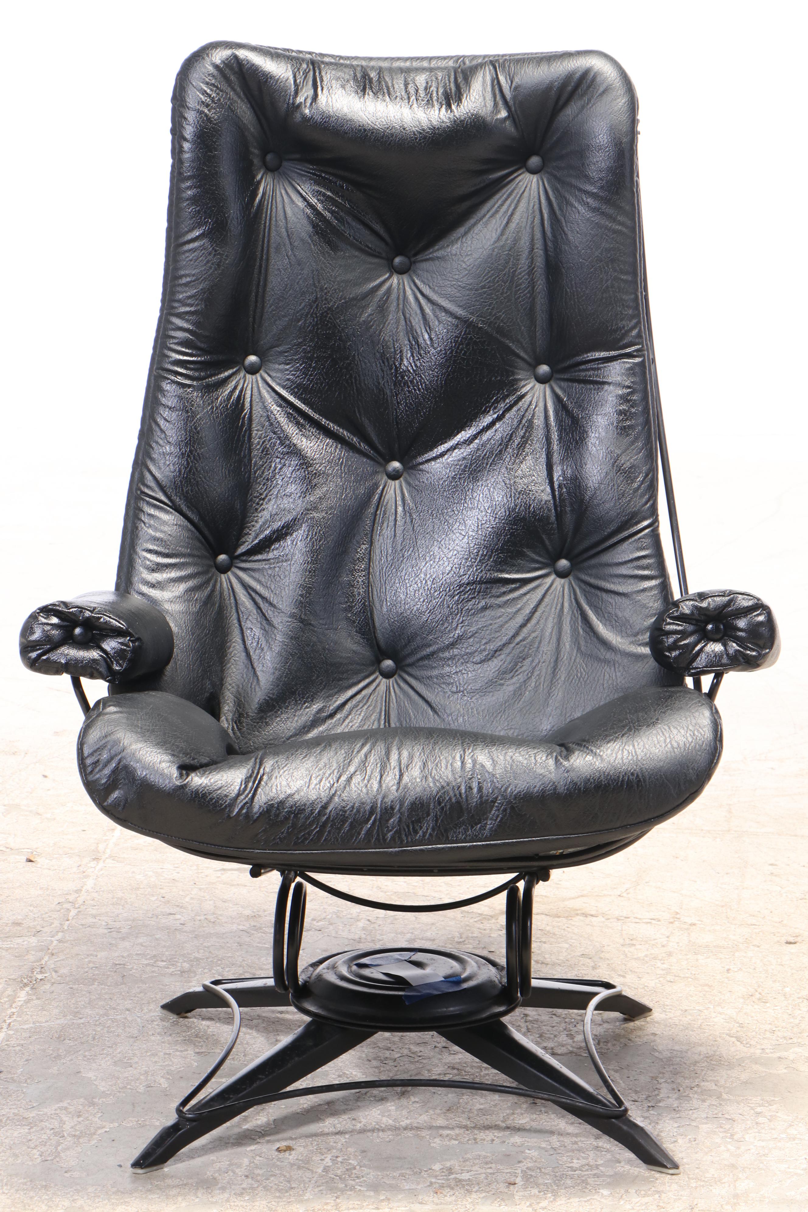 Homecrest Mid Century Modern Steel and Vinyl Lounge Chair and Ottoman, 1970s