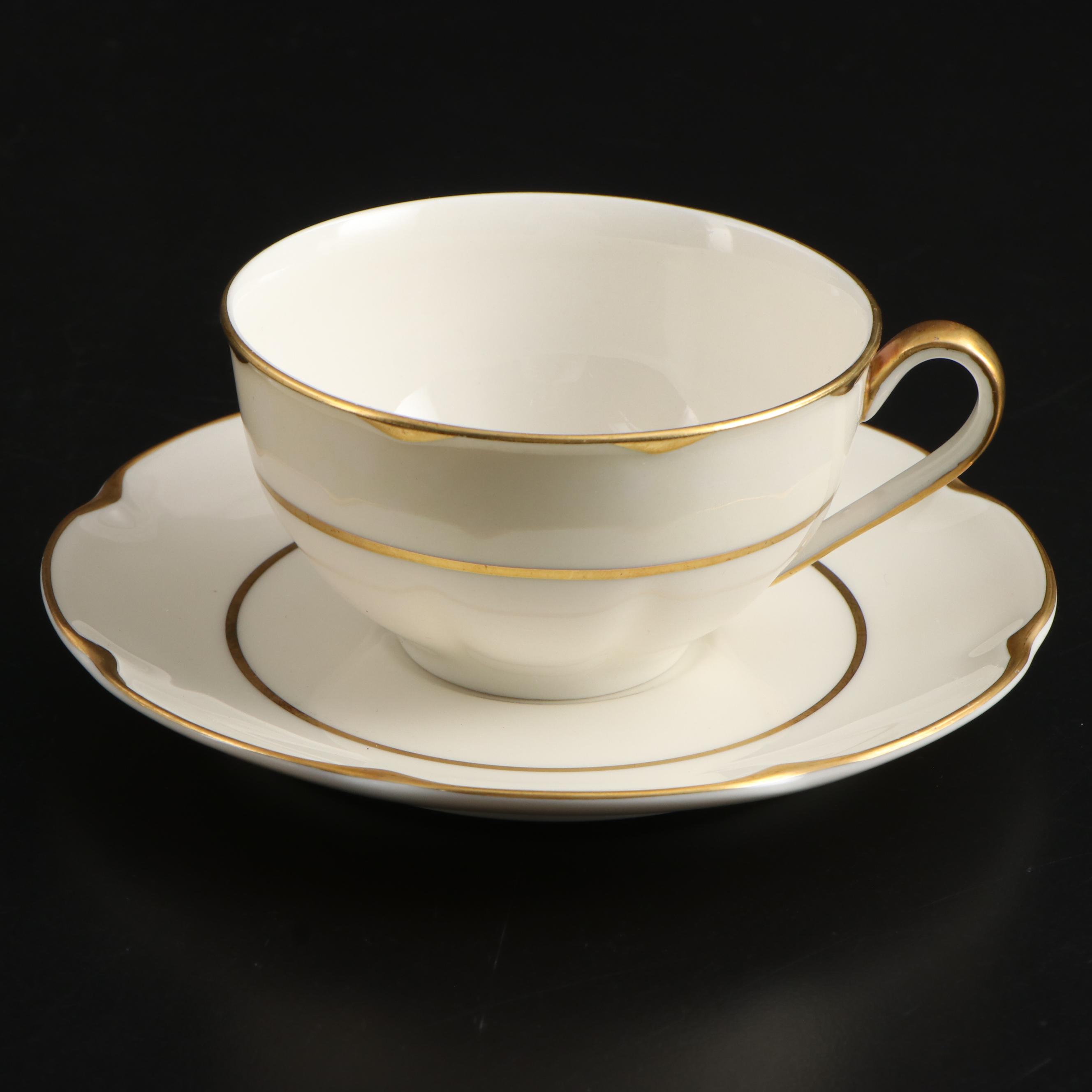 Theodore Haviland "Concorde" Porcelain Dinnerware, Mid-20th Century
