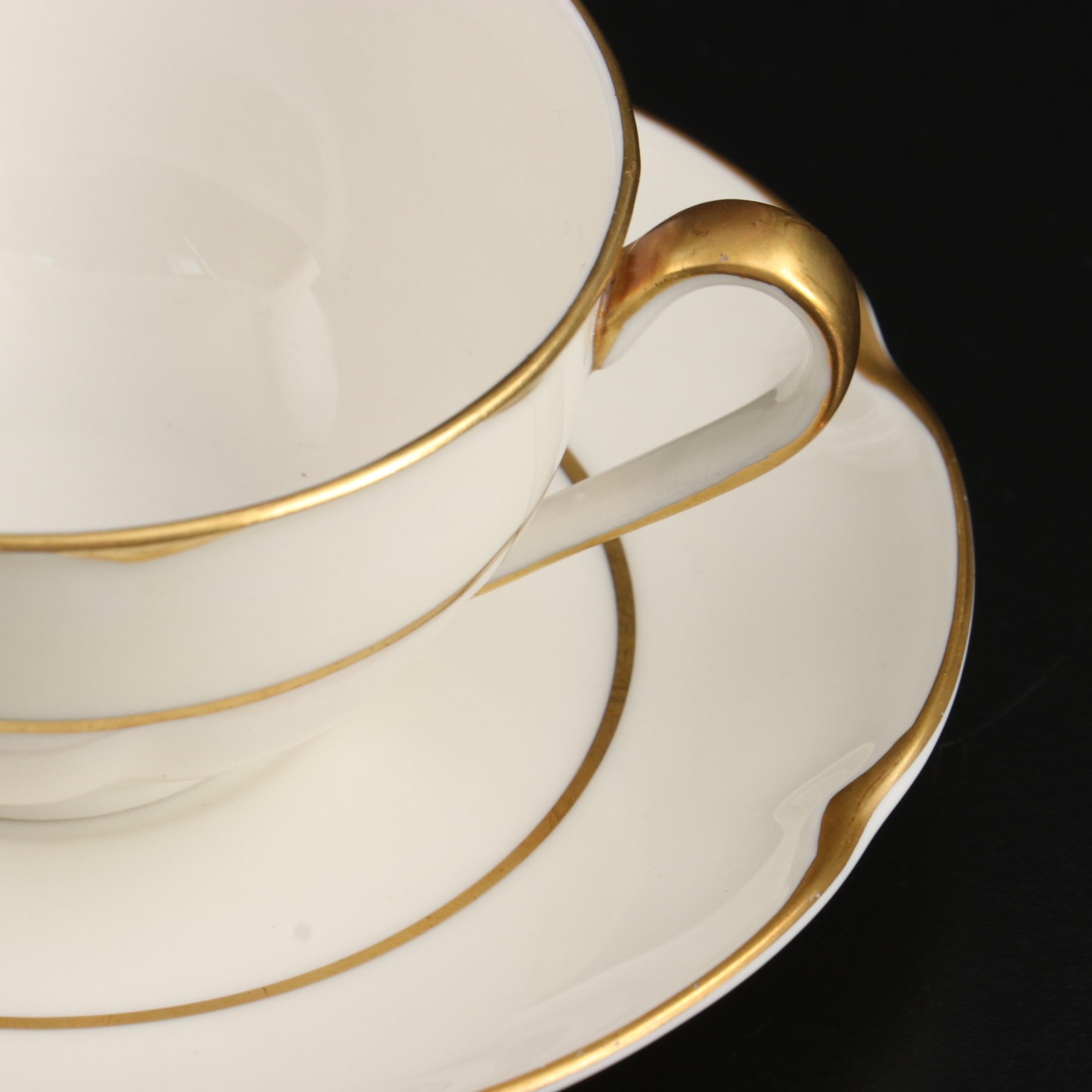 Theodore Haviland "Concorde" Porcelain Dinnerware, Mid-20th Century
