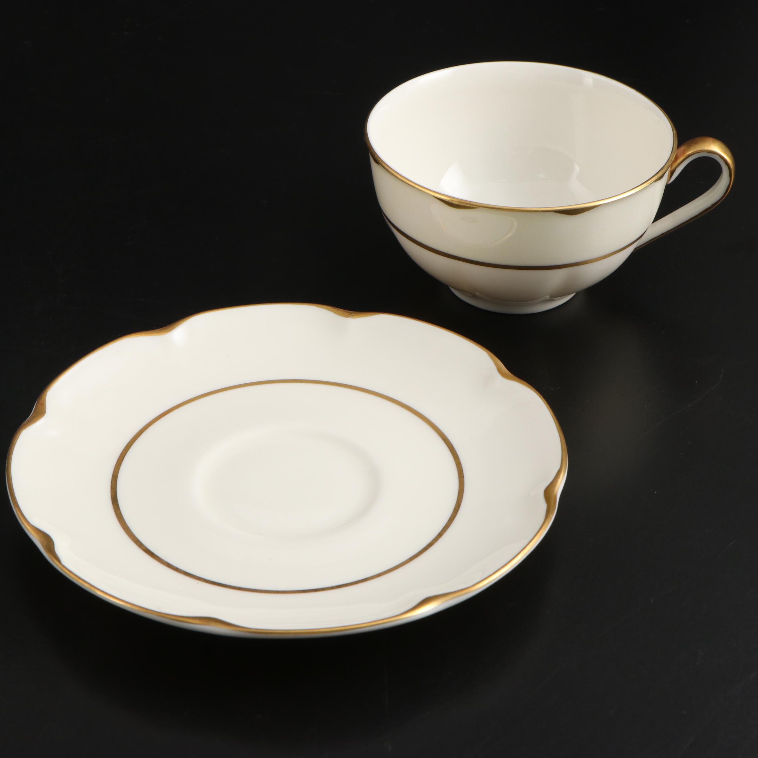 Theodore Haviland "Concorde" Porcelain Dinnerware, Mid-20th Century
